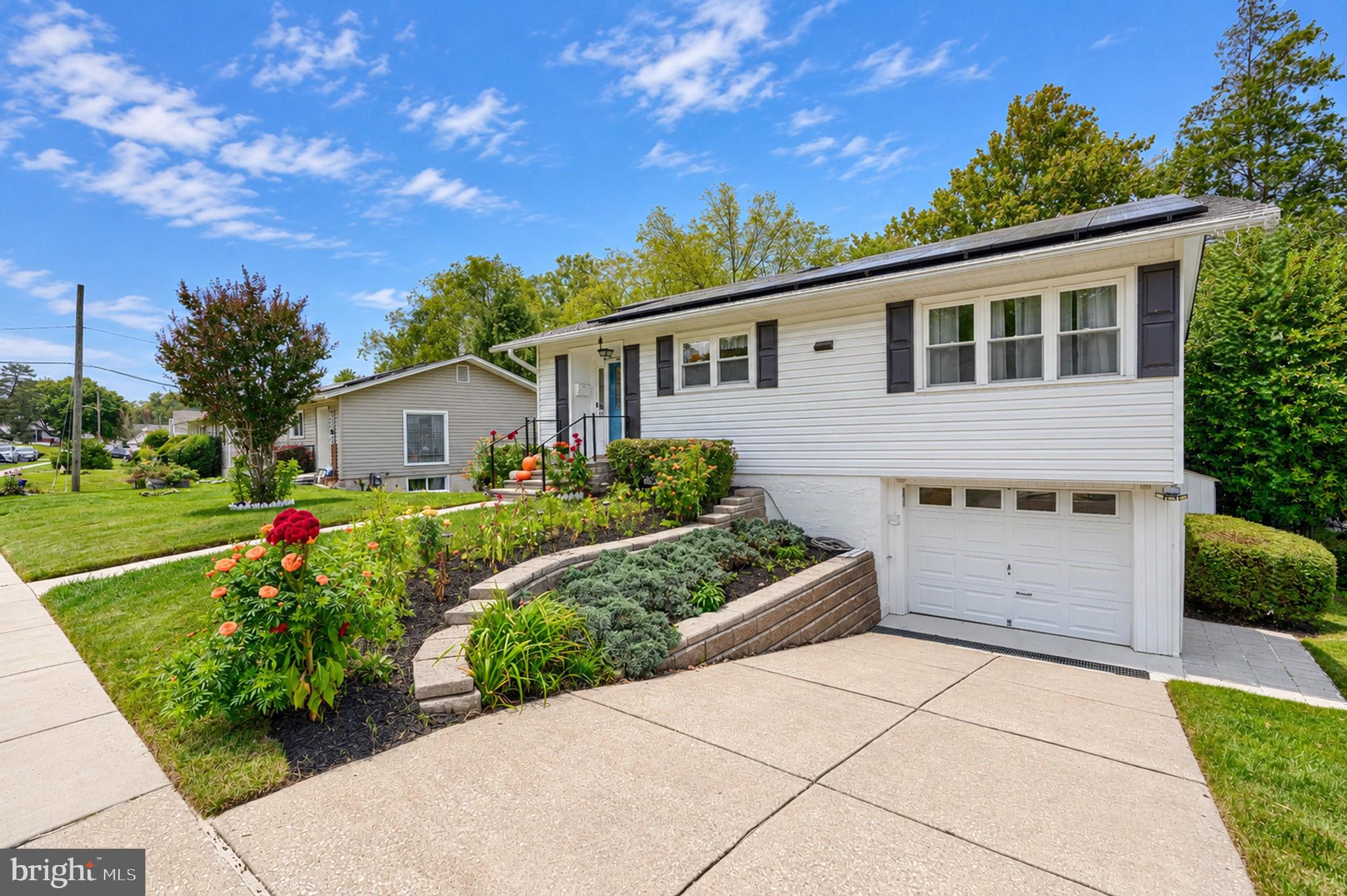 158 GREENMEADOW DRIVE