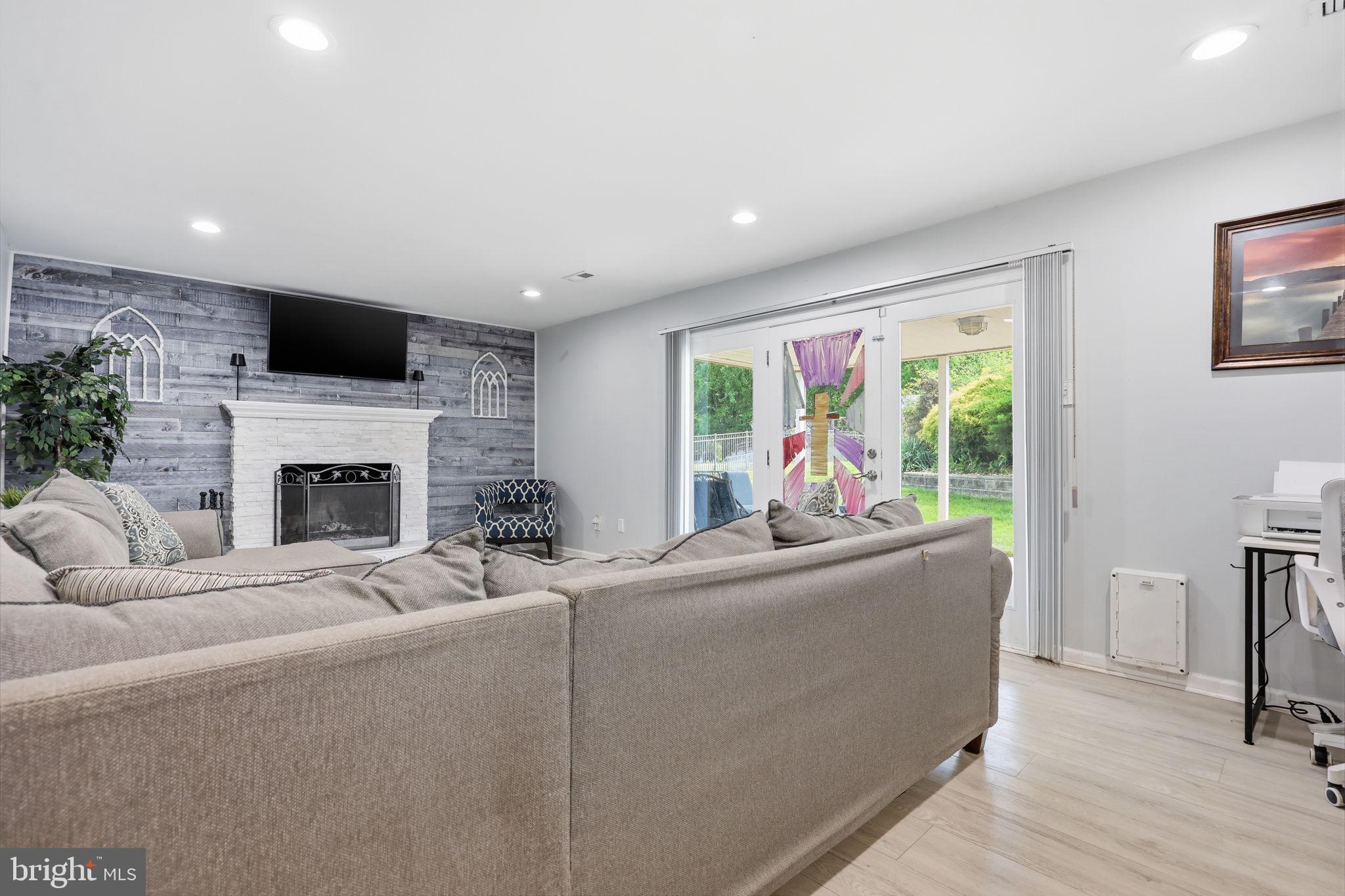 HUNTINGDON HOMES - Residential