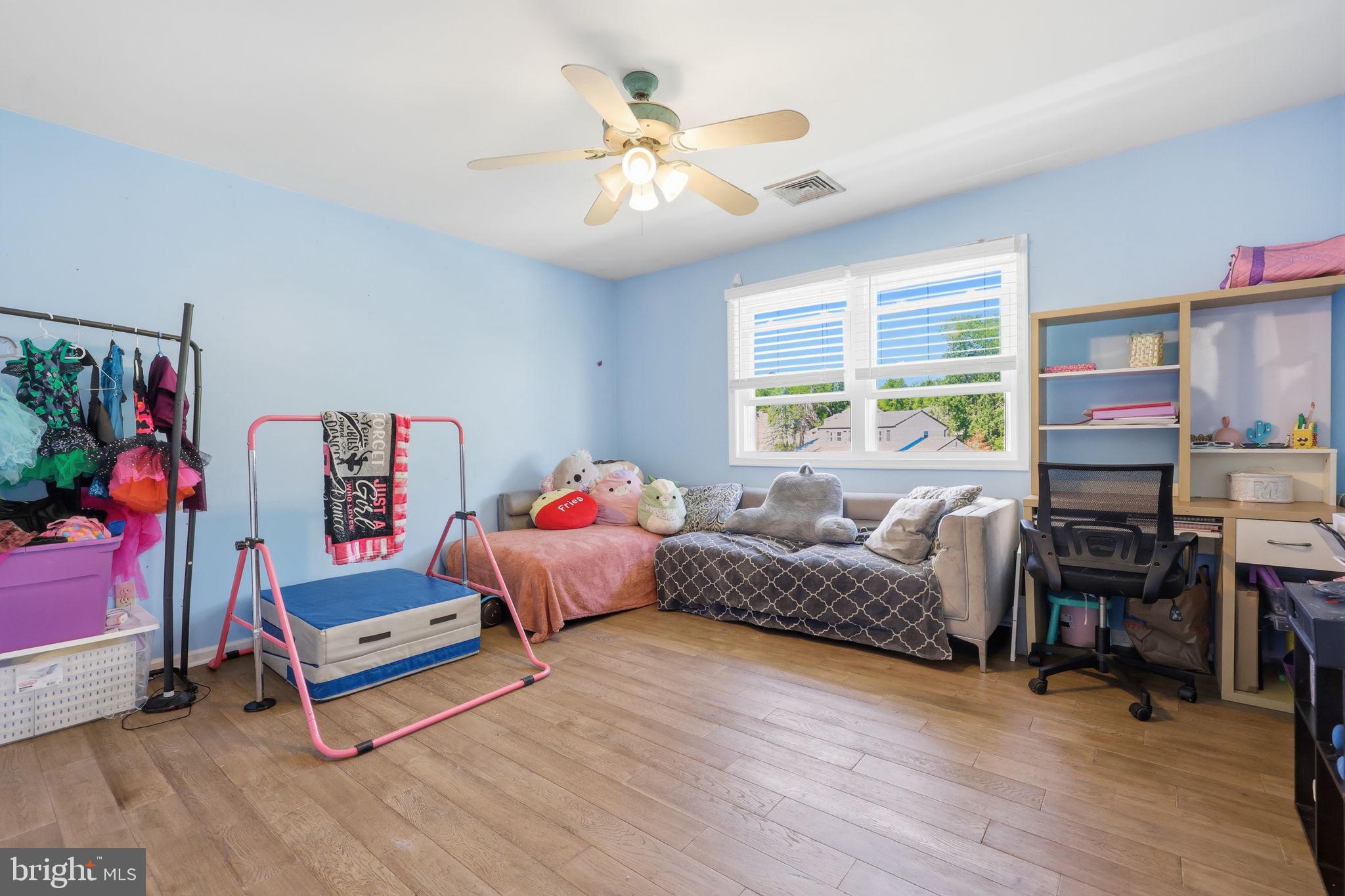 HUNTINGDON HOMES - Residential