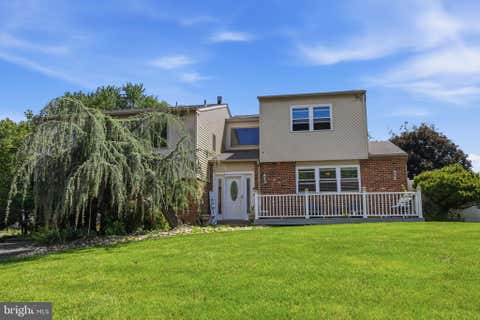 Homes For Sale - 160 Toll Drive<br/> SOUTHAMPTON, PA 18966