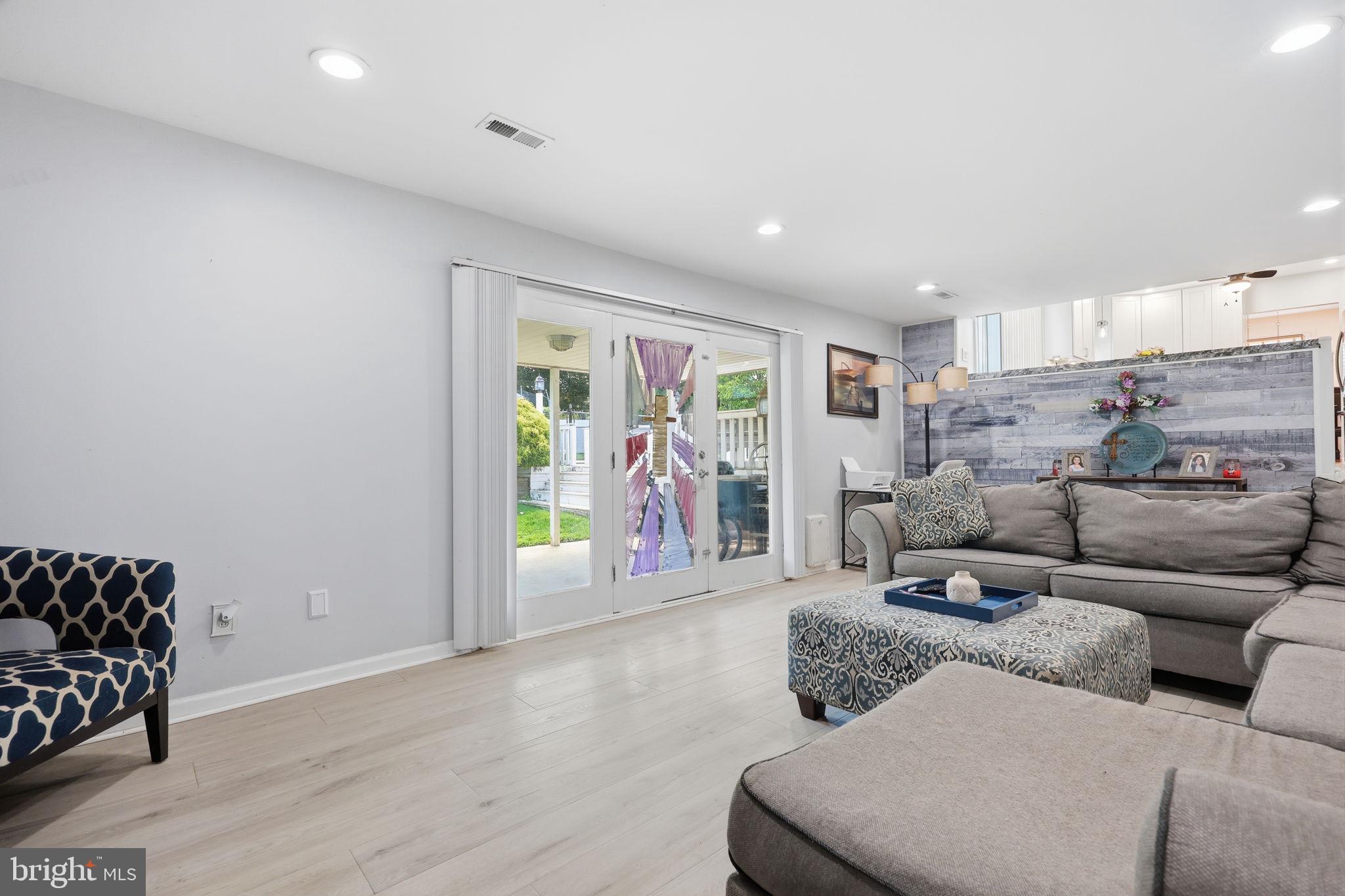 HUNTINGDON HOMES - Residential