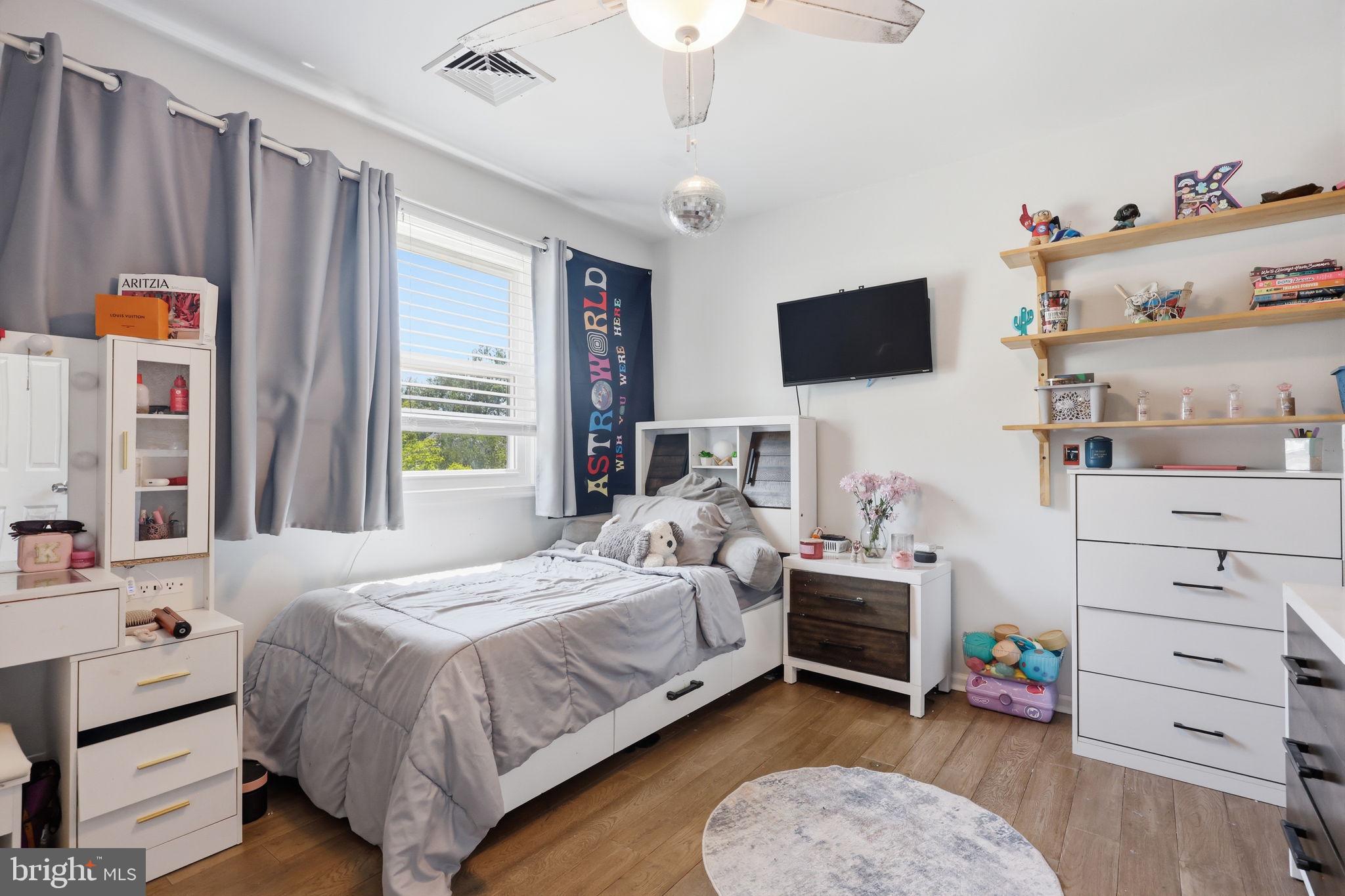 HUNTINGDON HOMES - Residential