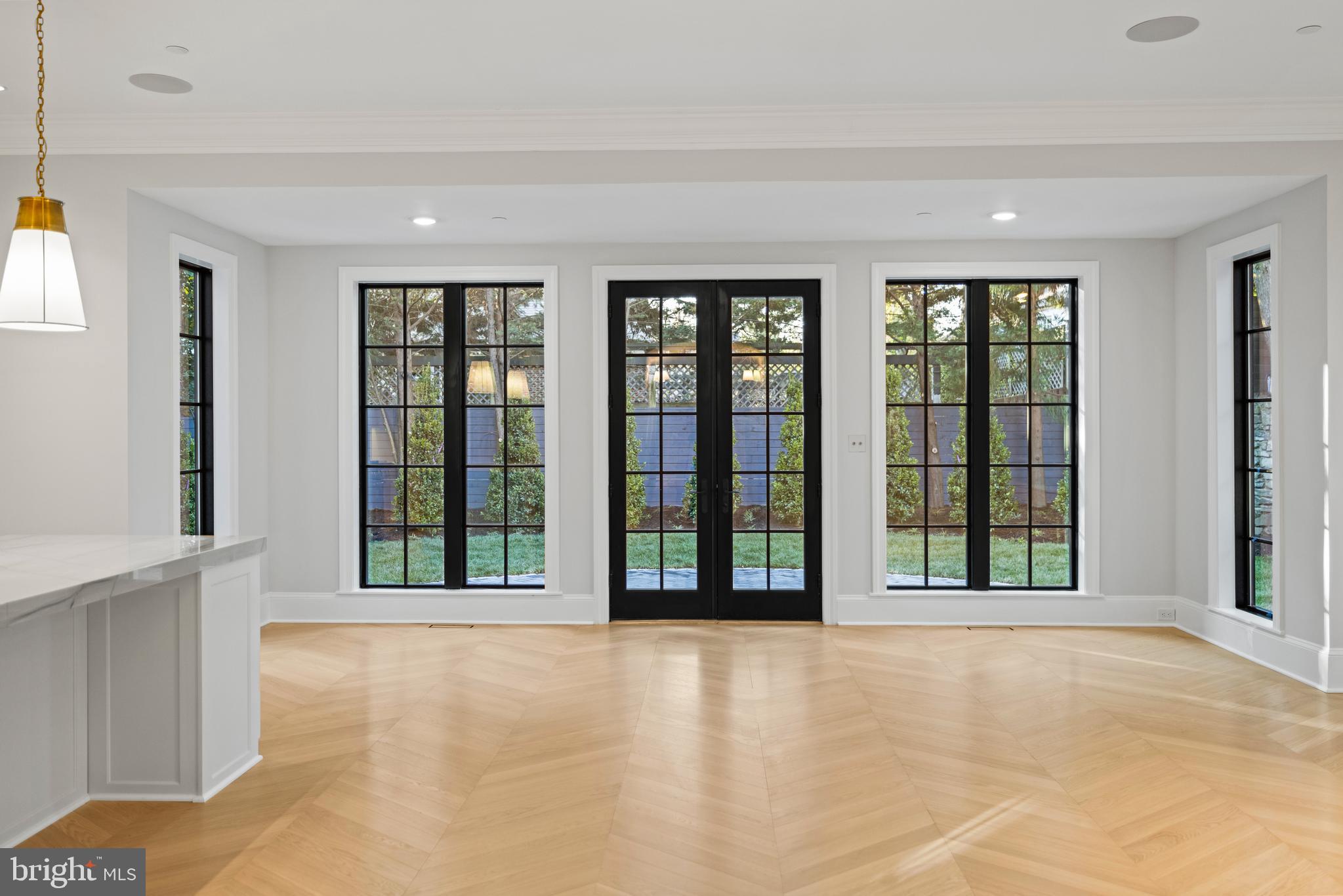 SPRING VALLEY - Residential