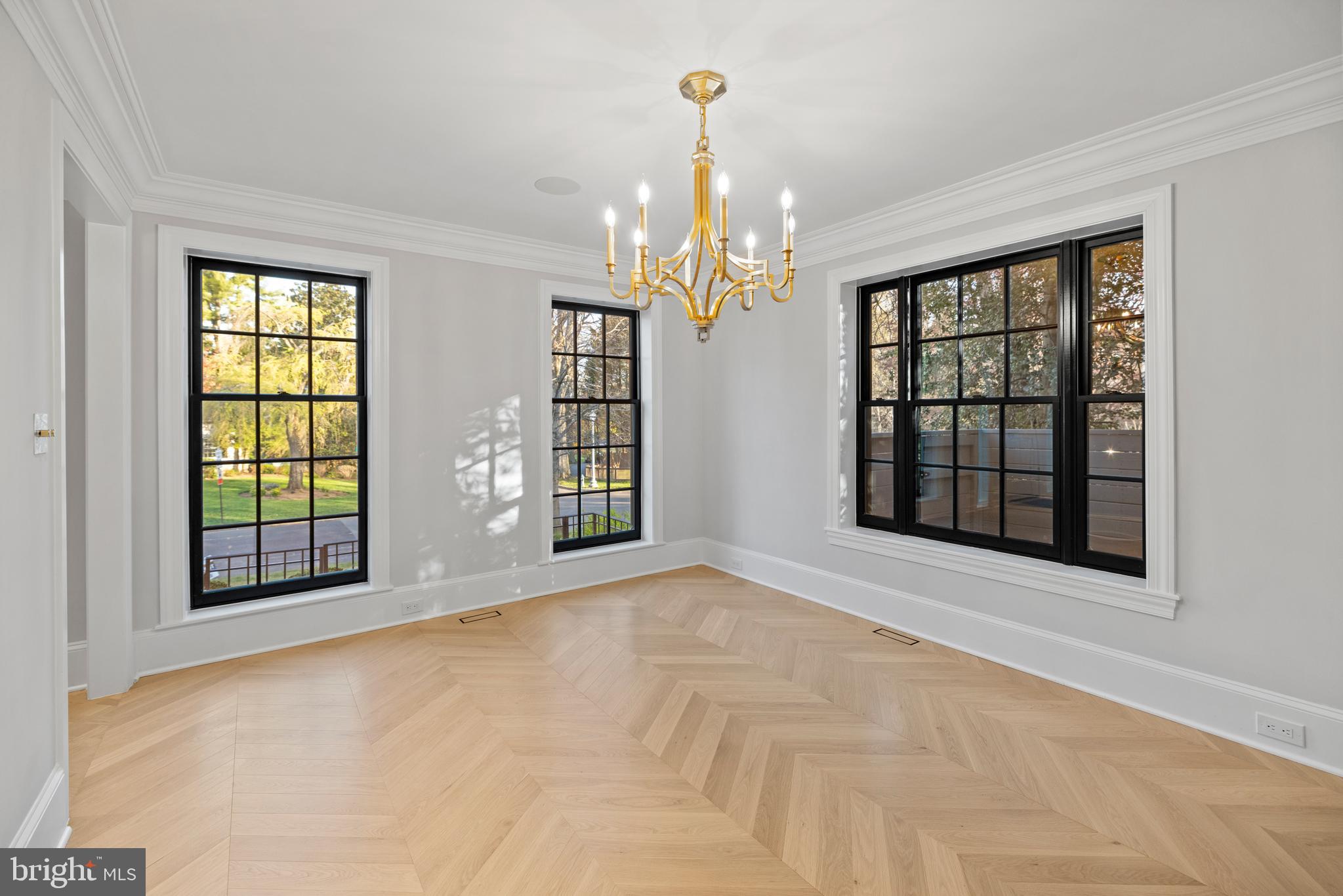 SPRING VALLEY - Residential