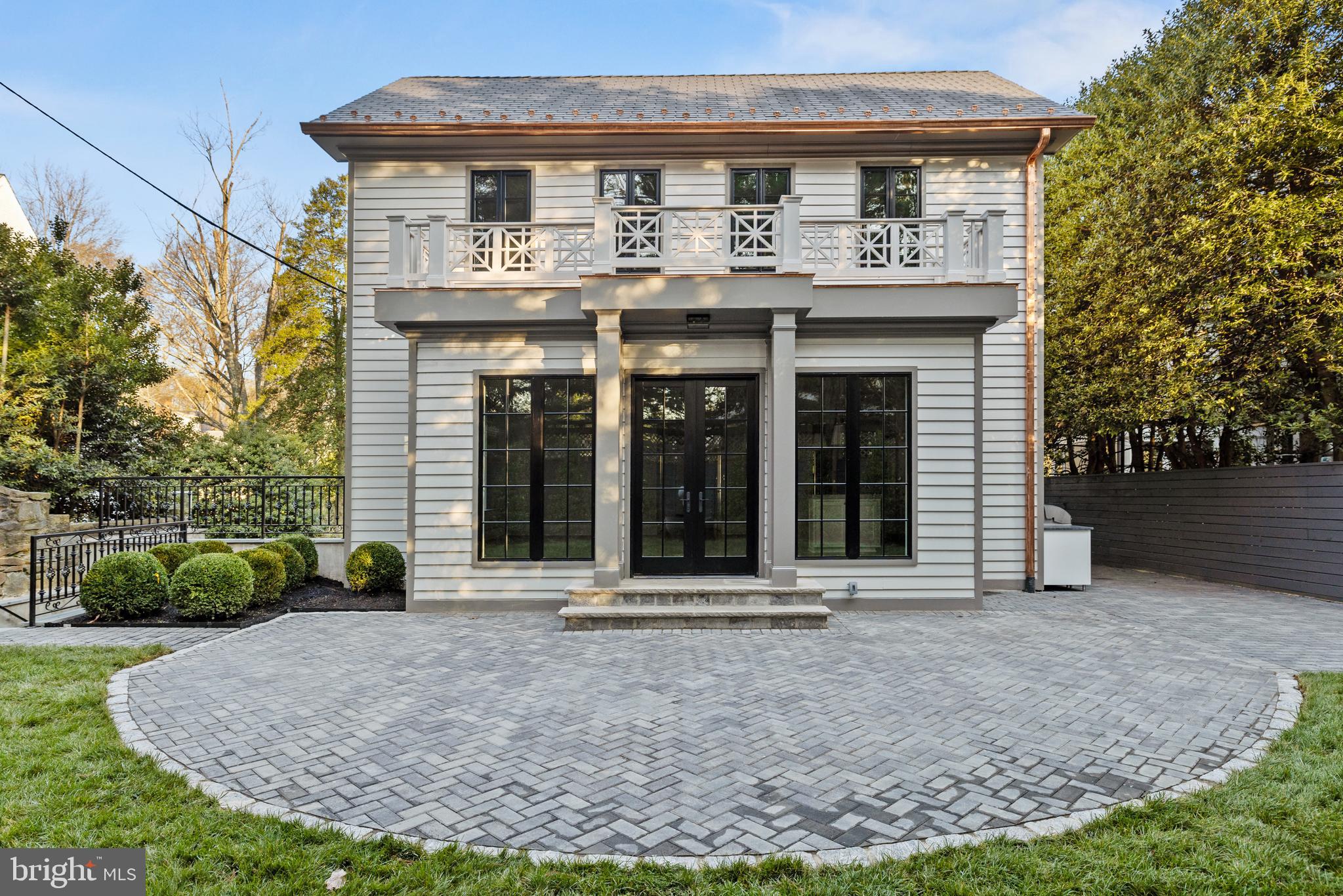 SPRING VALLEY - Residential