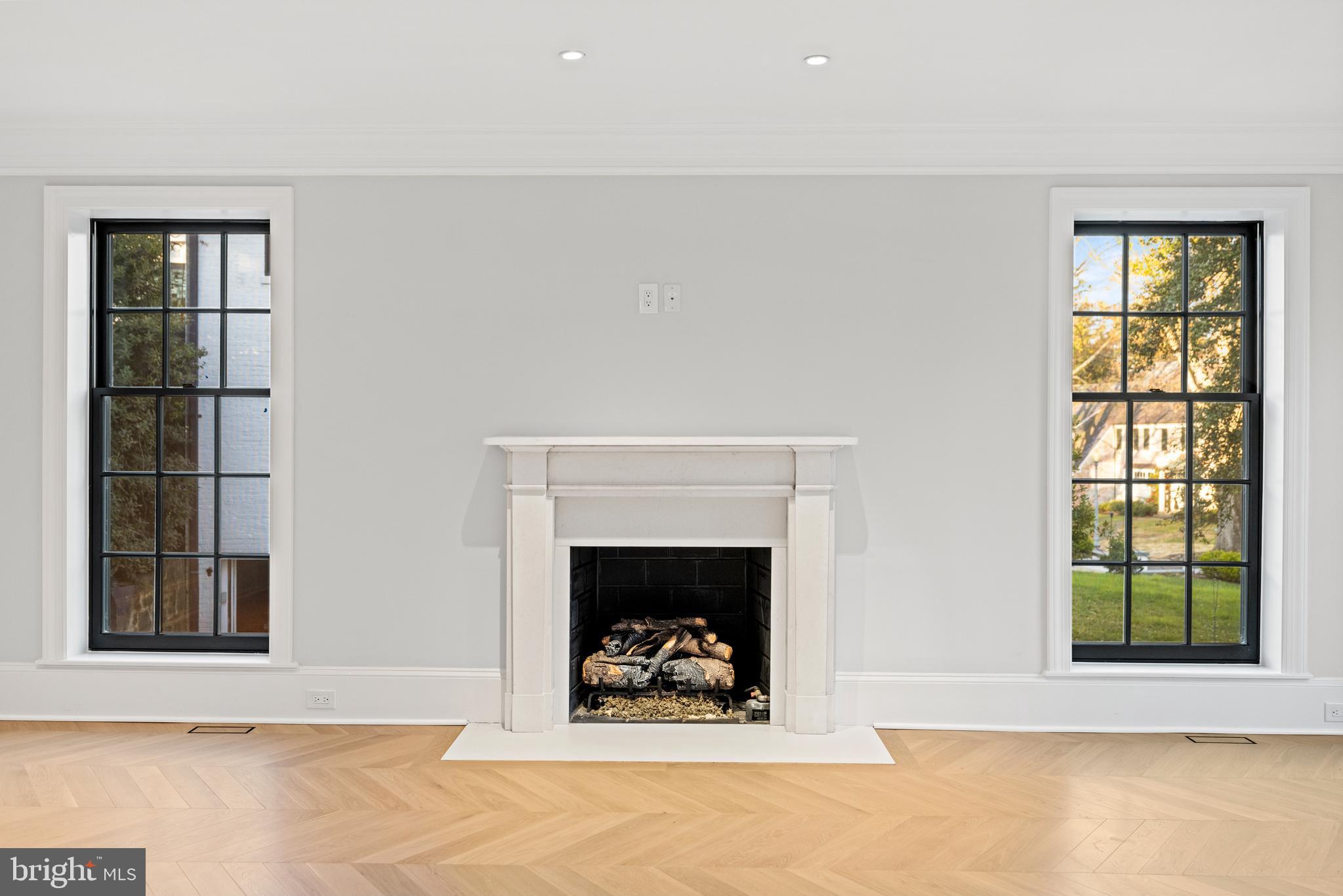 SPRING VALLEY - Residential