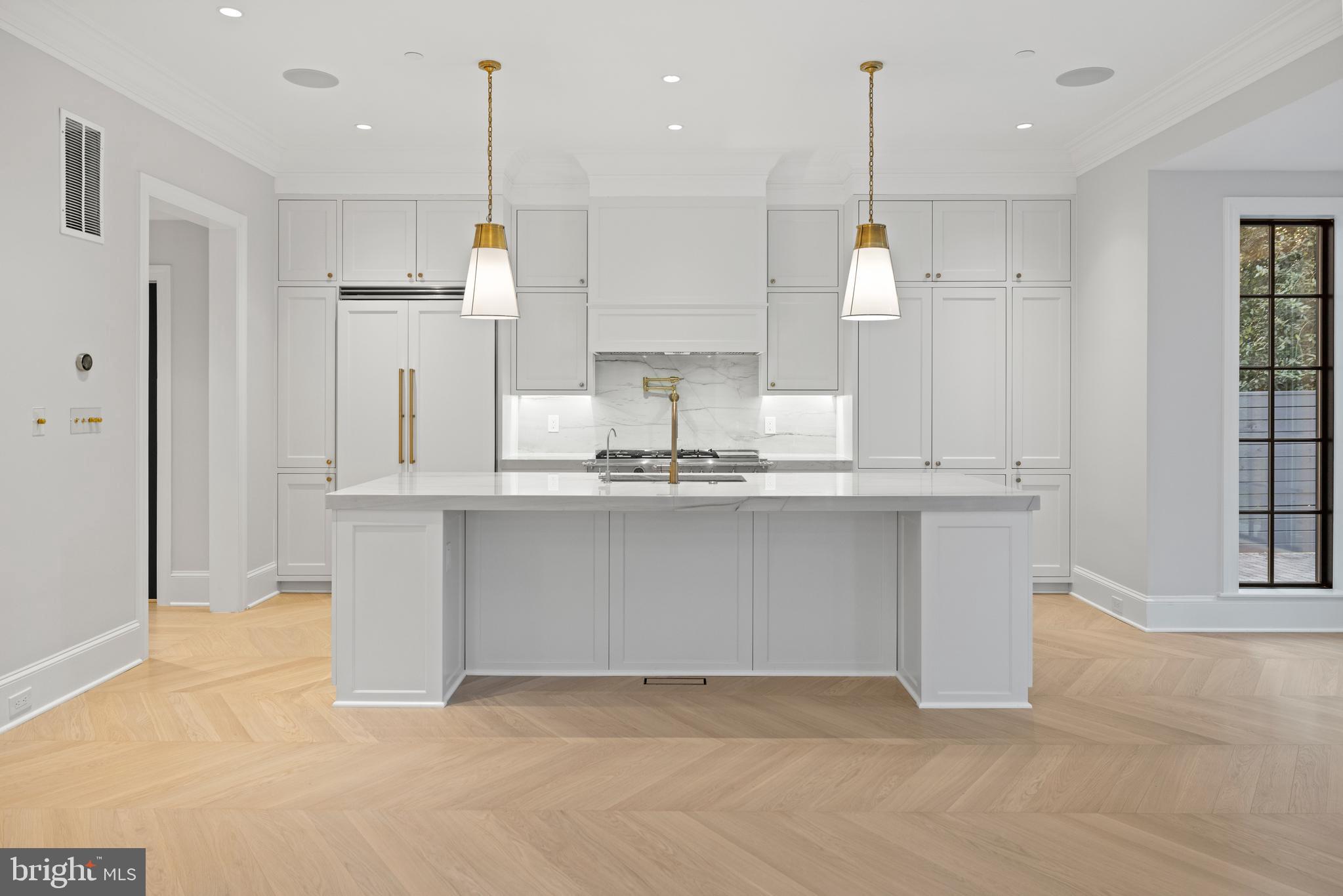 SPRING VALLEY - Residential