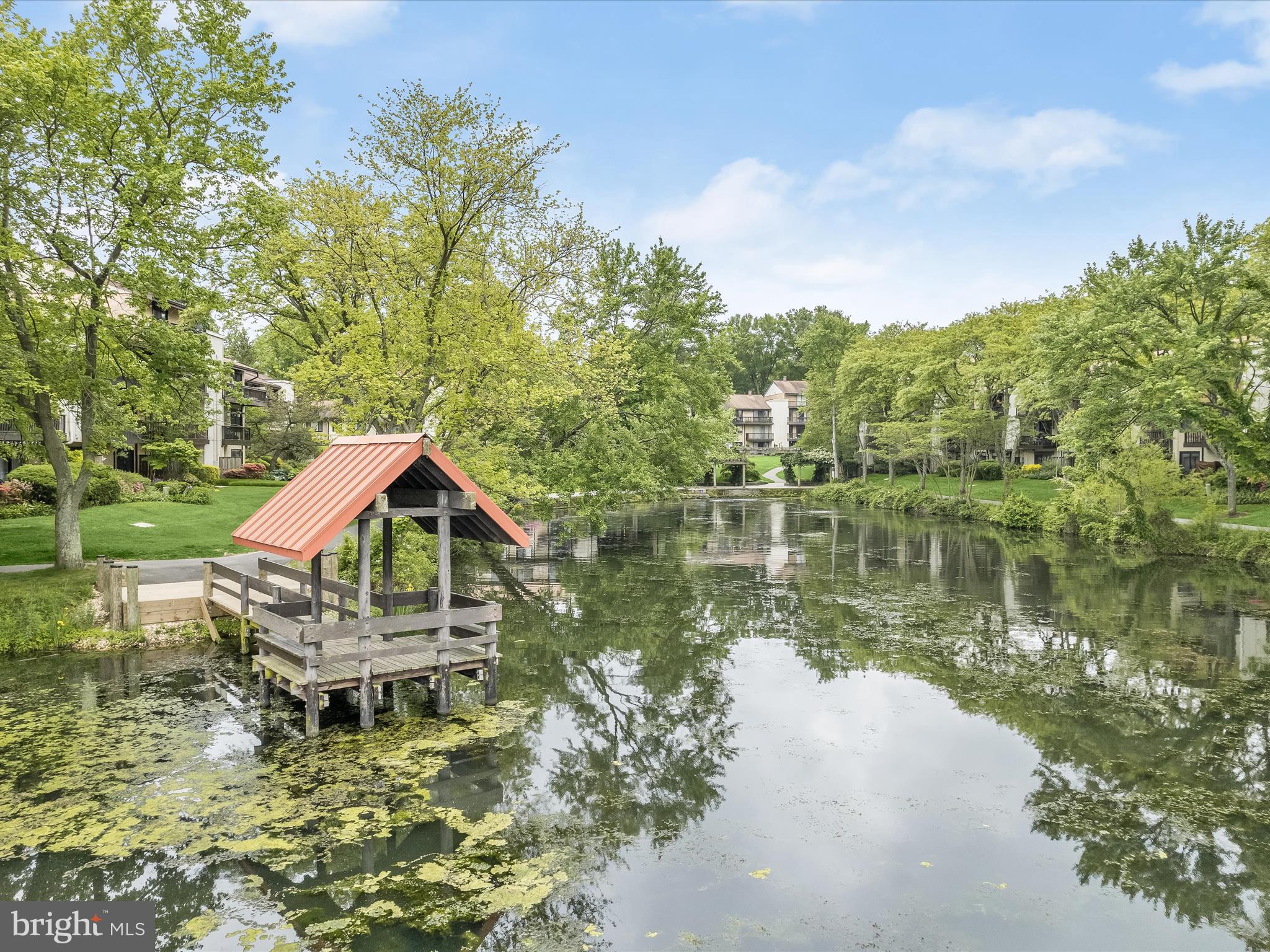 WATERMARK PLACE CONDOMINIUMS - Residential