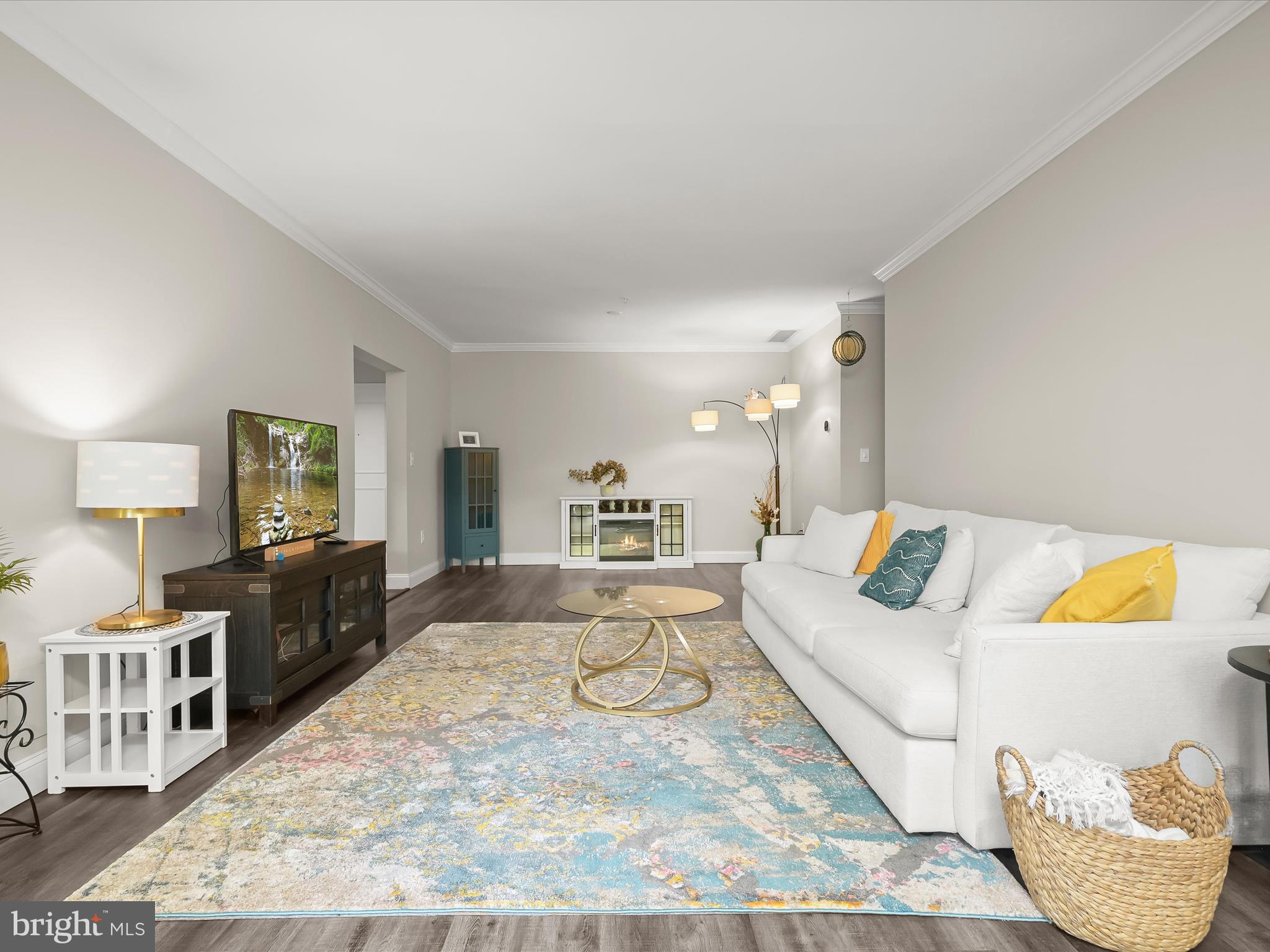 WATERMARK PLACE CONDOMINIUMS - Residential