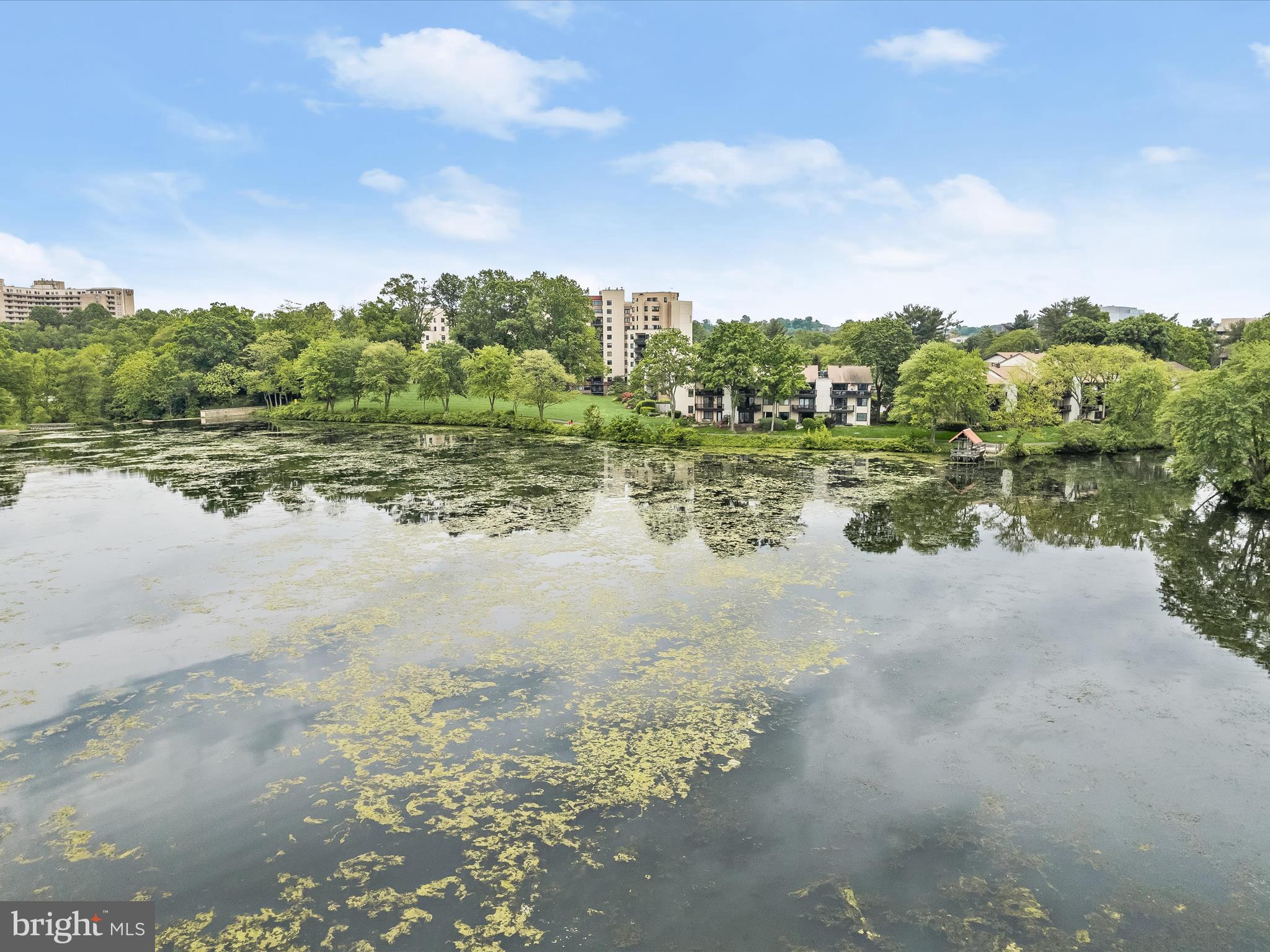 WATERMARK PLACE CONDOMINIUMS - Residential