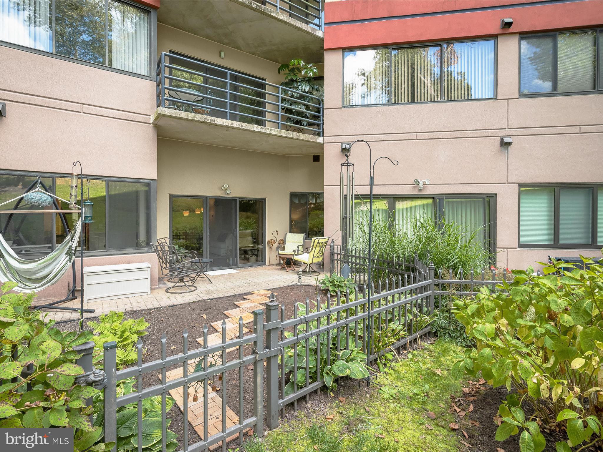 WATERMARK PLACE CONDOMINIUMS - Residential