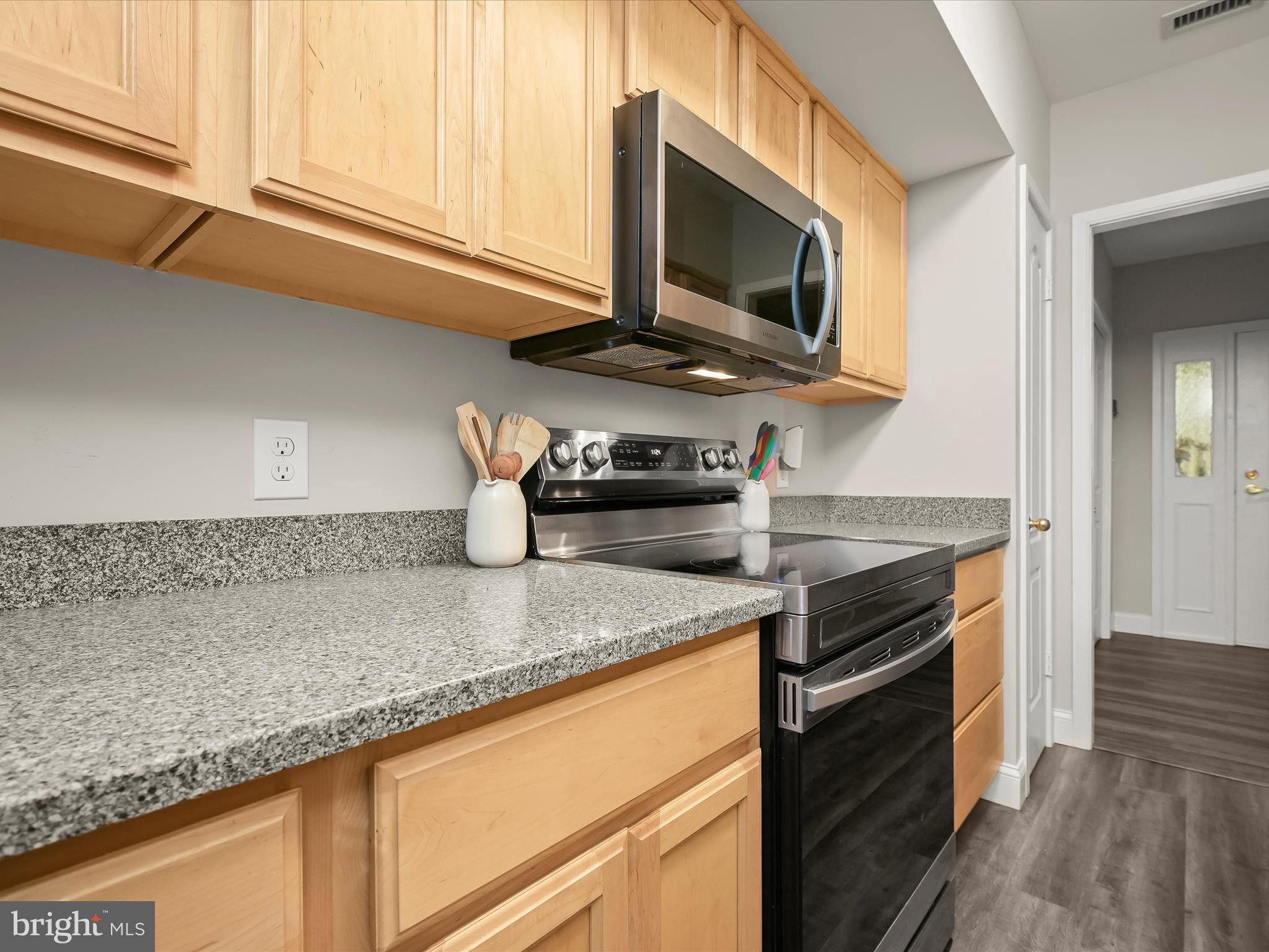 WATERMARK PLACE CONDOMINIUMS - Residential