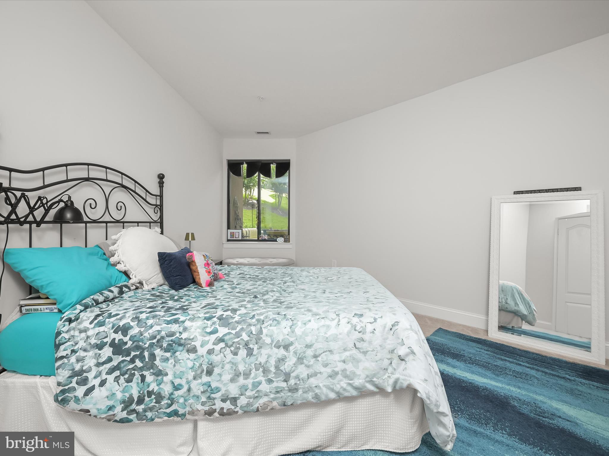 WATERMARK PLACE CONDOMINIUMS - Residential