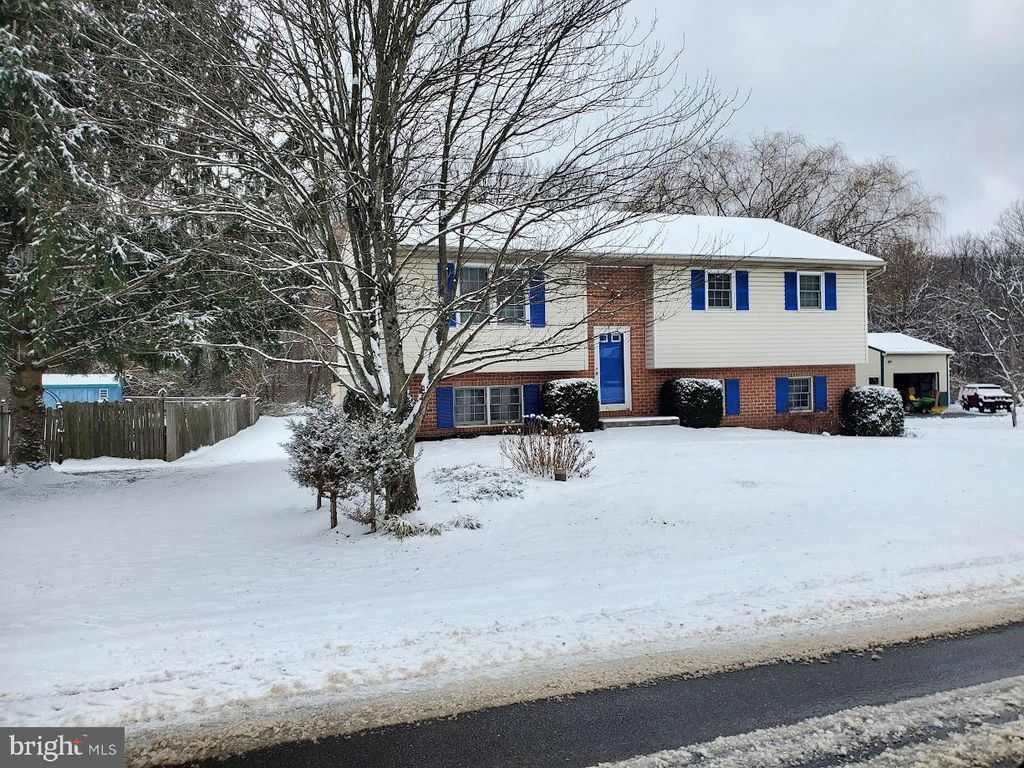 Photo of 65 Freys Road, ELIZABETHTOWN, PA 17022 (MLS # PALA2062596)