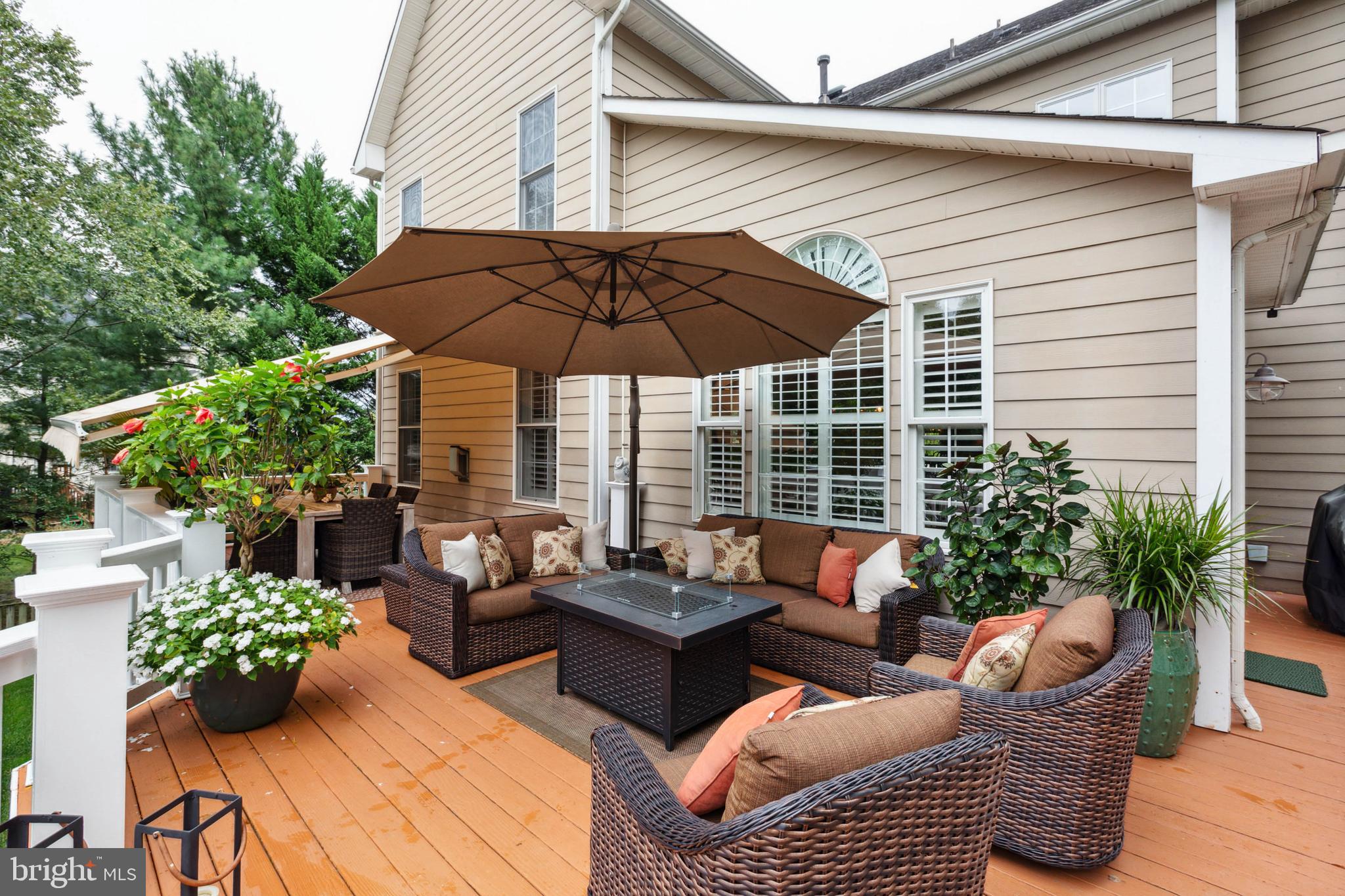 LANSDOWNE ON THE POTOMAC - Residential