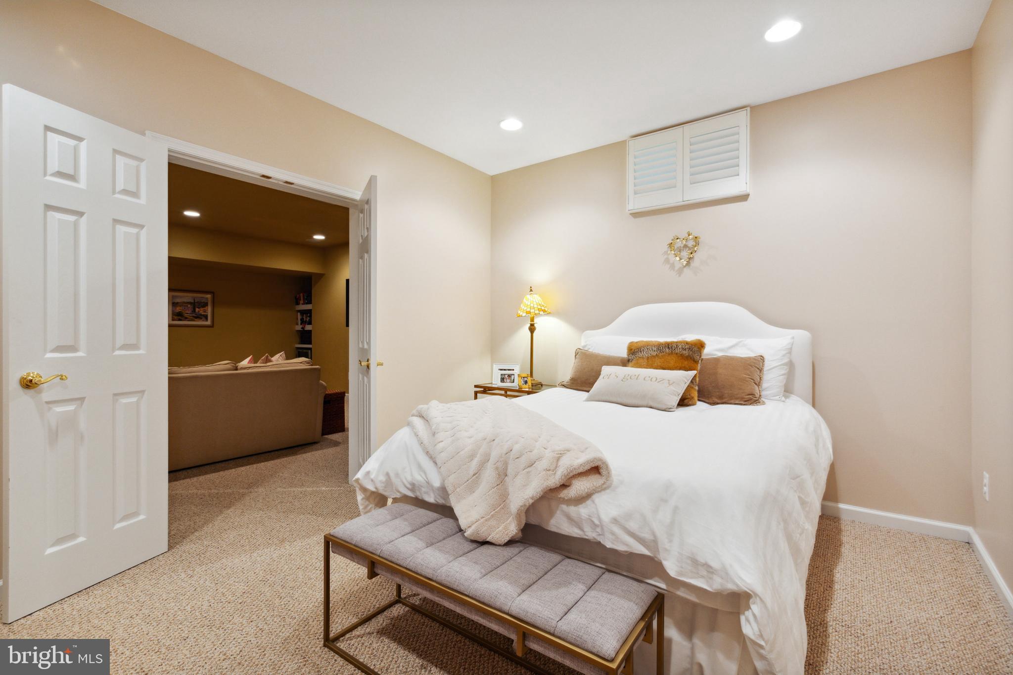 LANSDOWNE ON THE POTOMAC - Residential