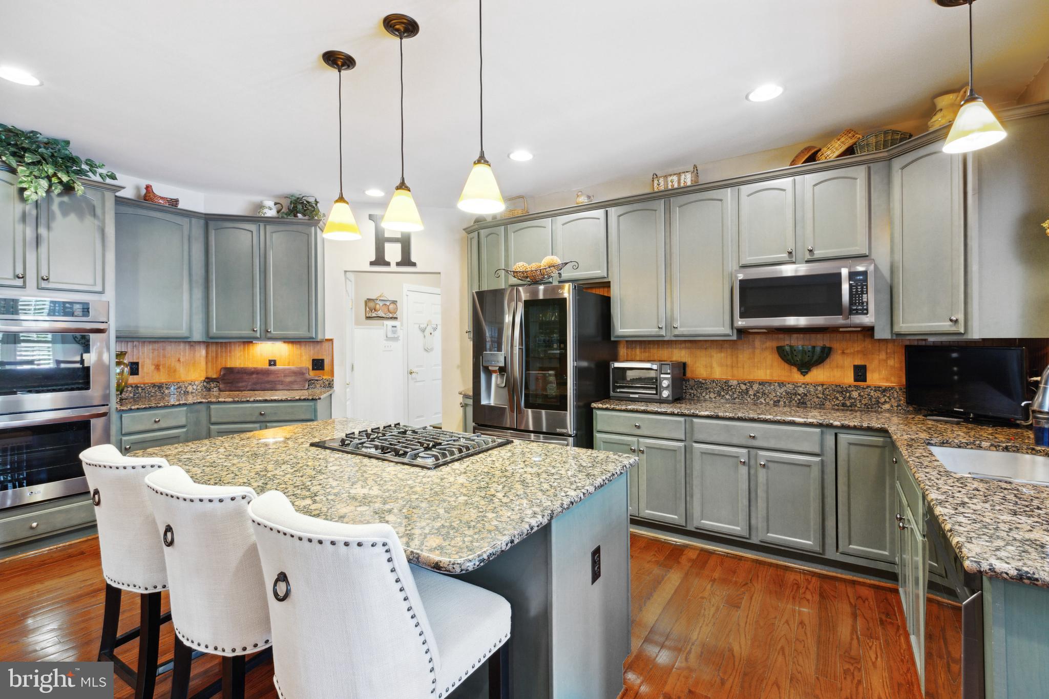 LANSDOWNE ON THE POTOMAC - Residential