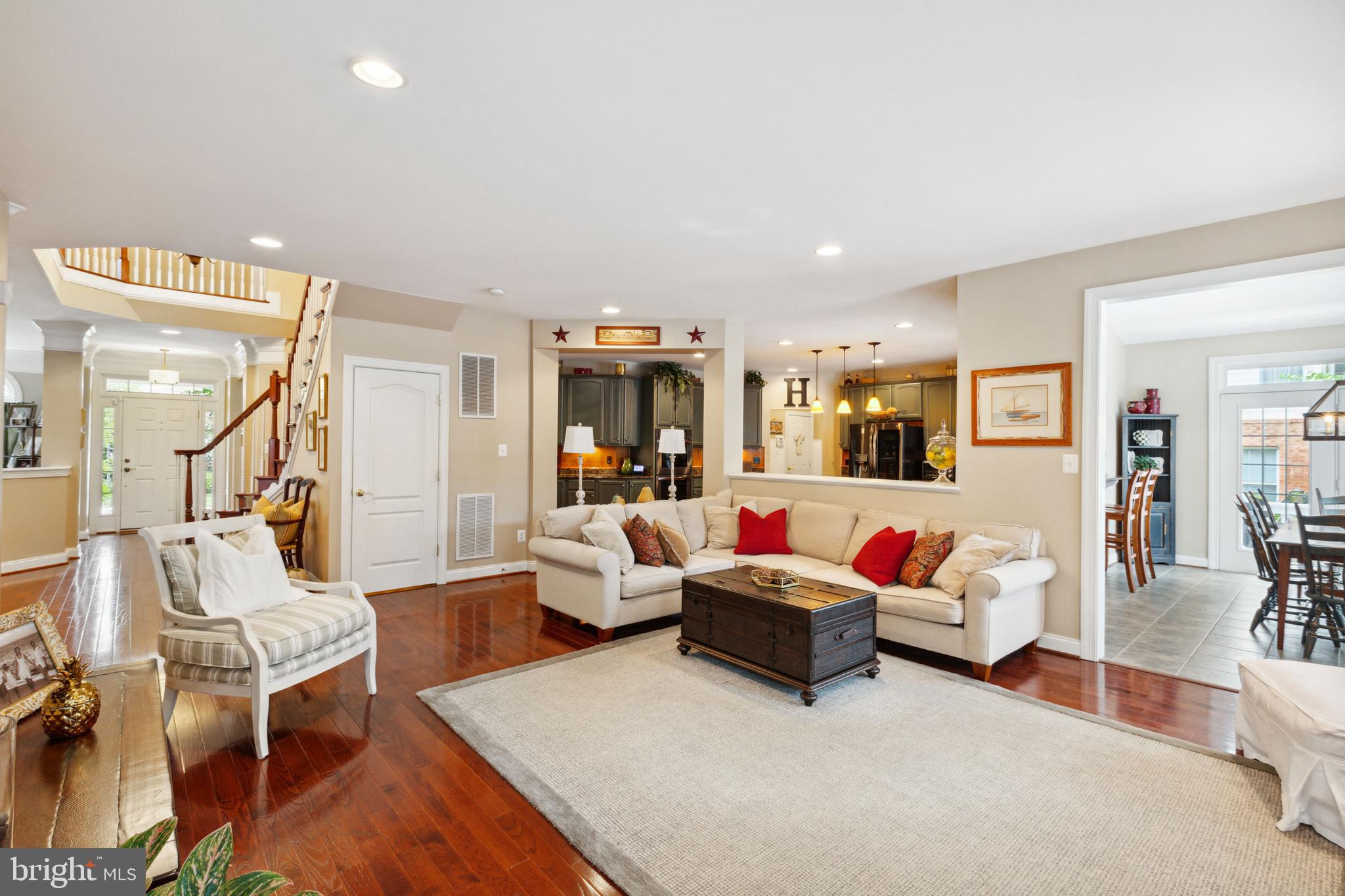 LANSDOWNE ON THE POTOMAC - Residential