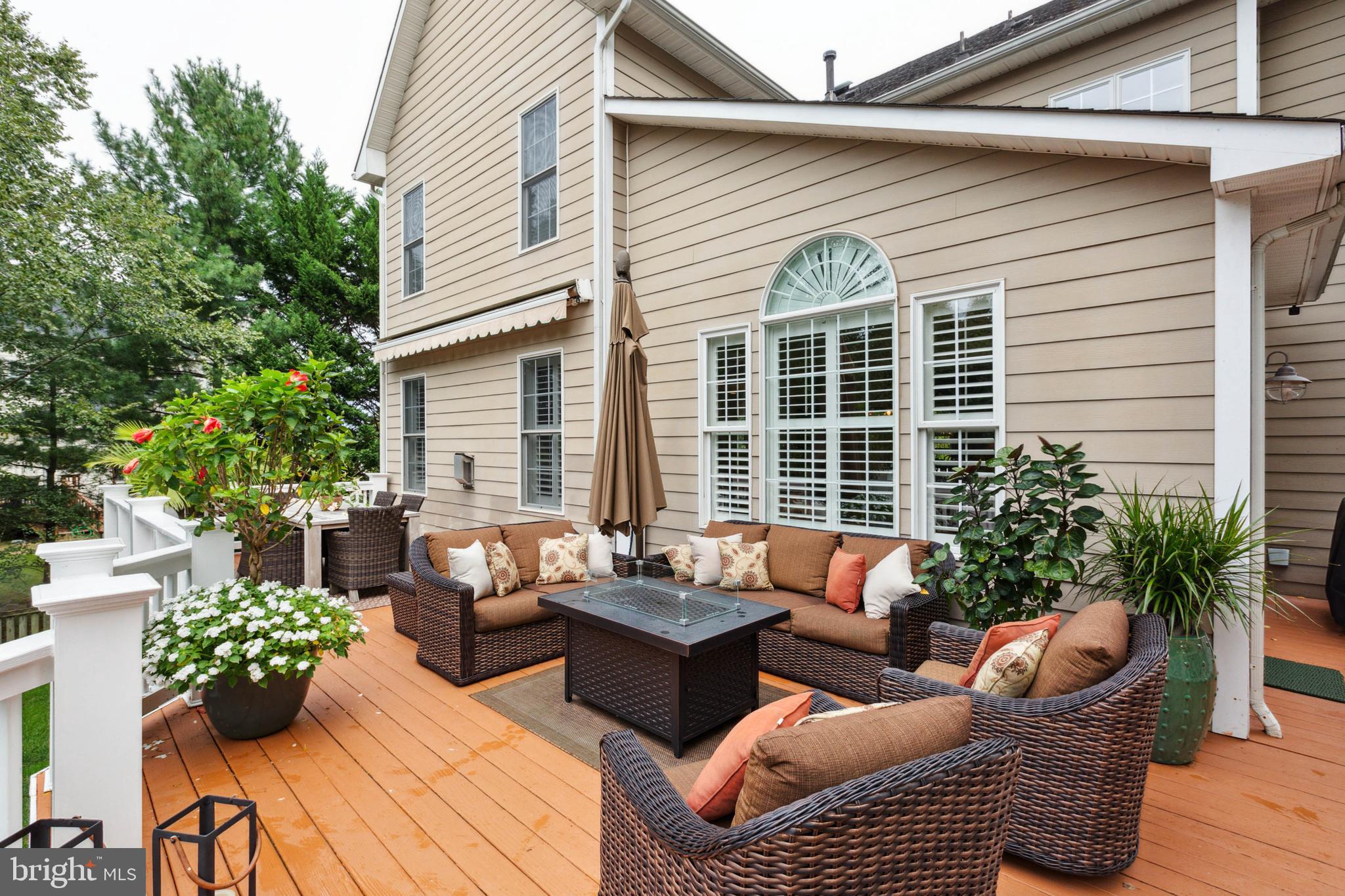 LANSDOWNE ON THE POTOMAC - Residential