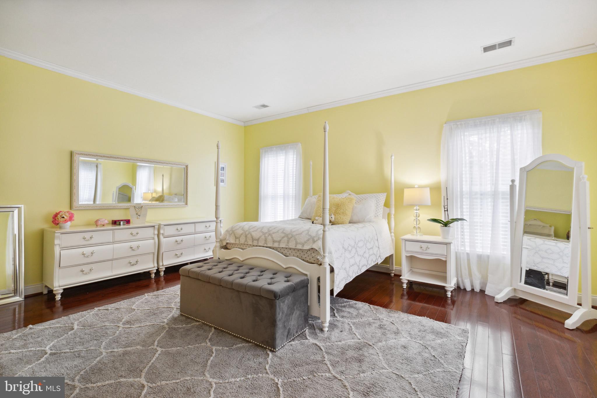 LANSDOWNE ON THE POTOMAC - Residential