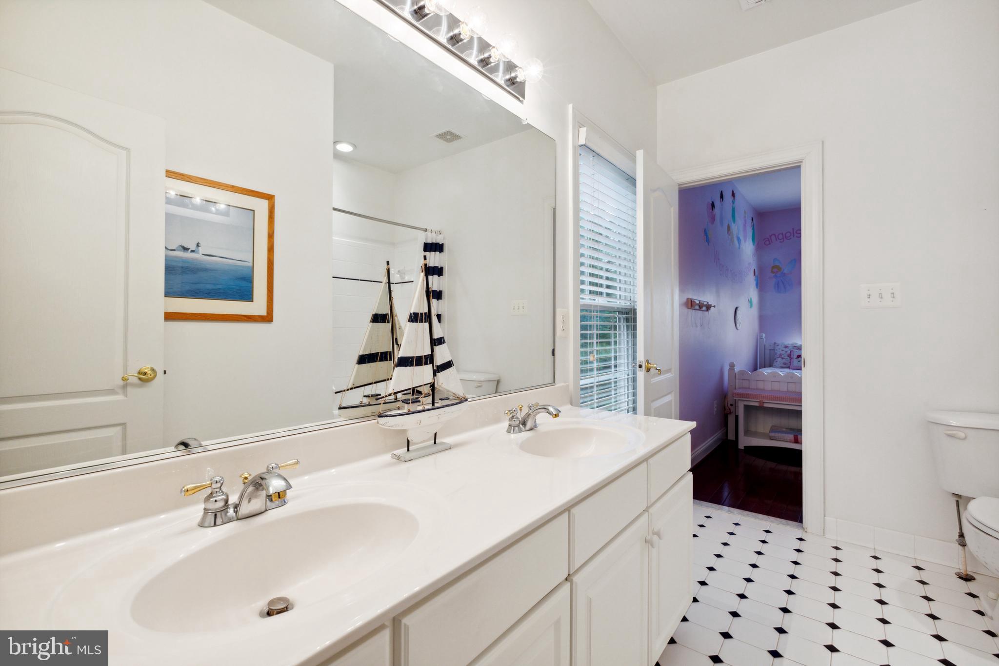 LANSDOWNE ON THE POTOMAC - Residential