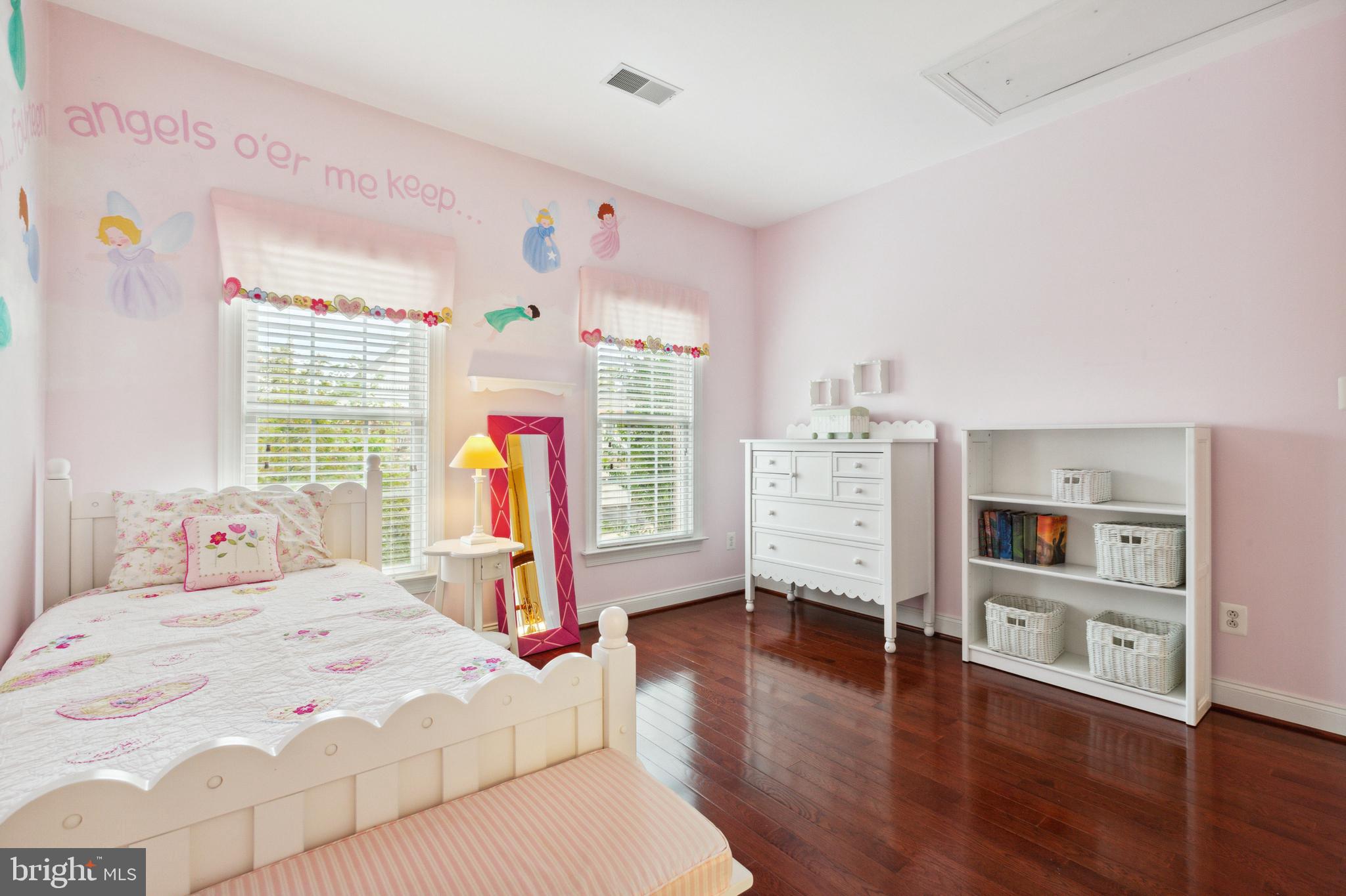 LANSDOWNE ON THE POTOMAC - Residential