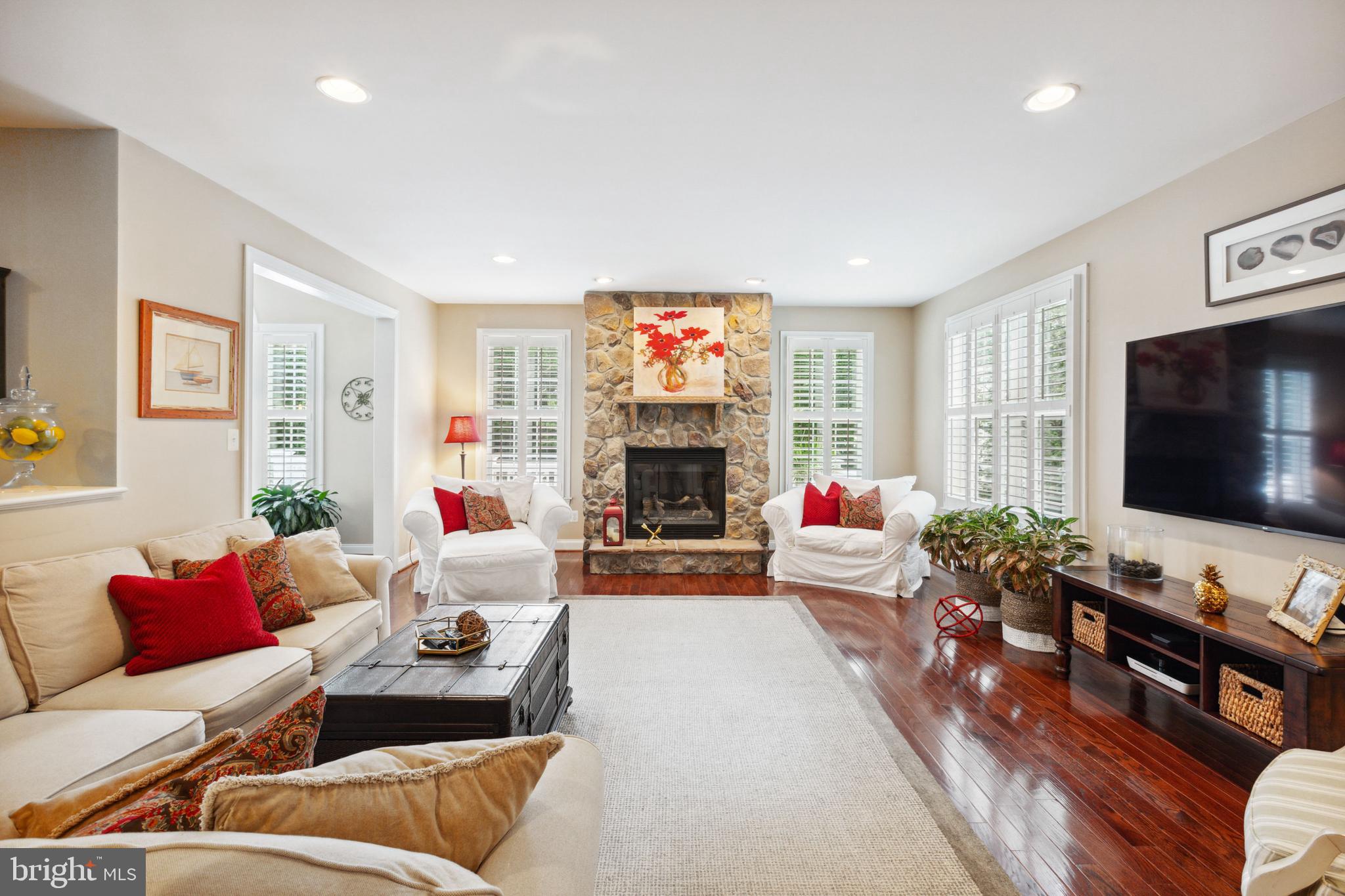 LANSDOWNE ON THE POTOMAC - Residential