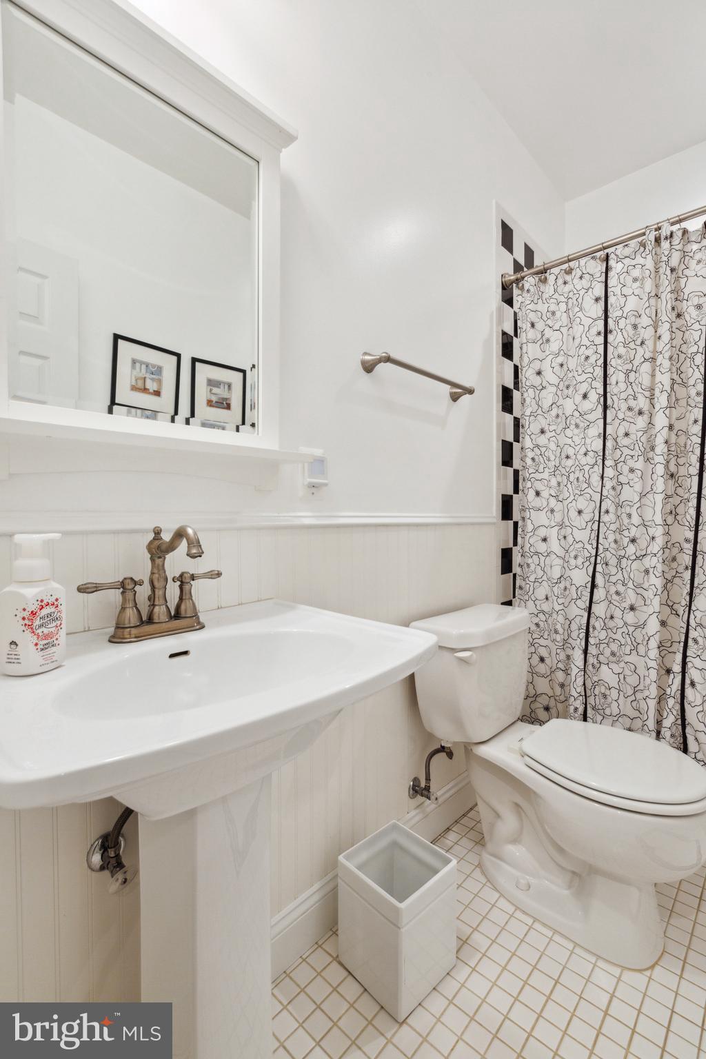 LANSDOWNE ON THE POTOMAC - Residential