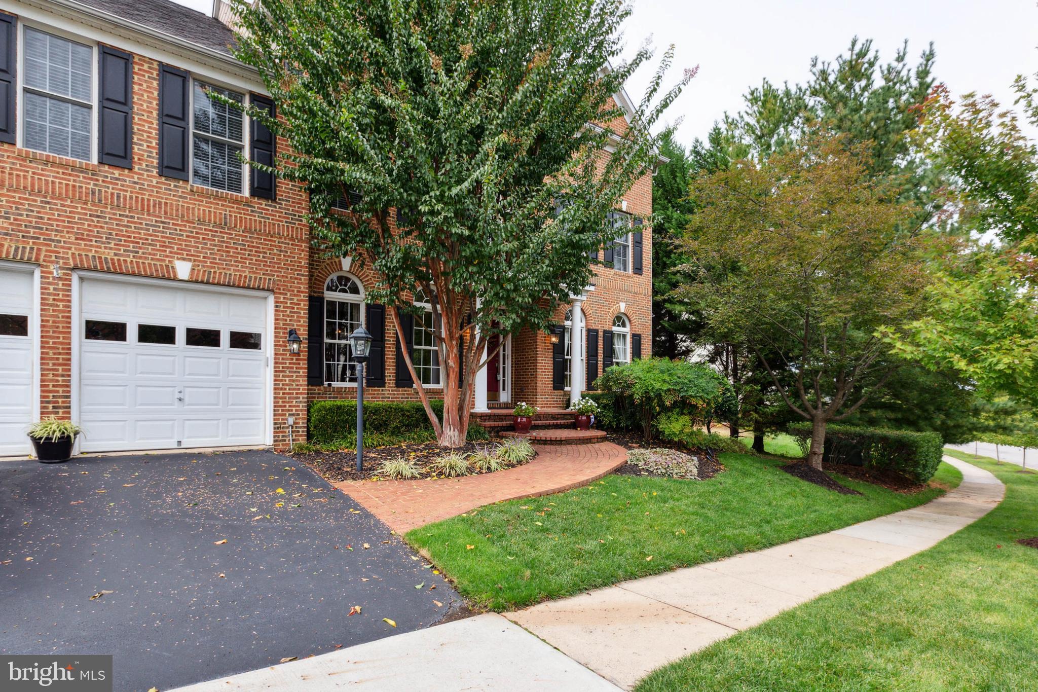 LANSDOWNE ON THE POTOMAC - Residential