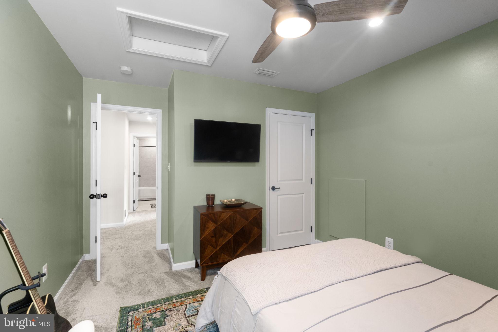 MAY'S QUARTER - Residential