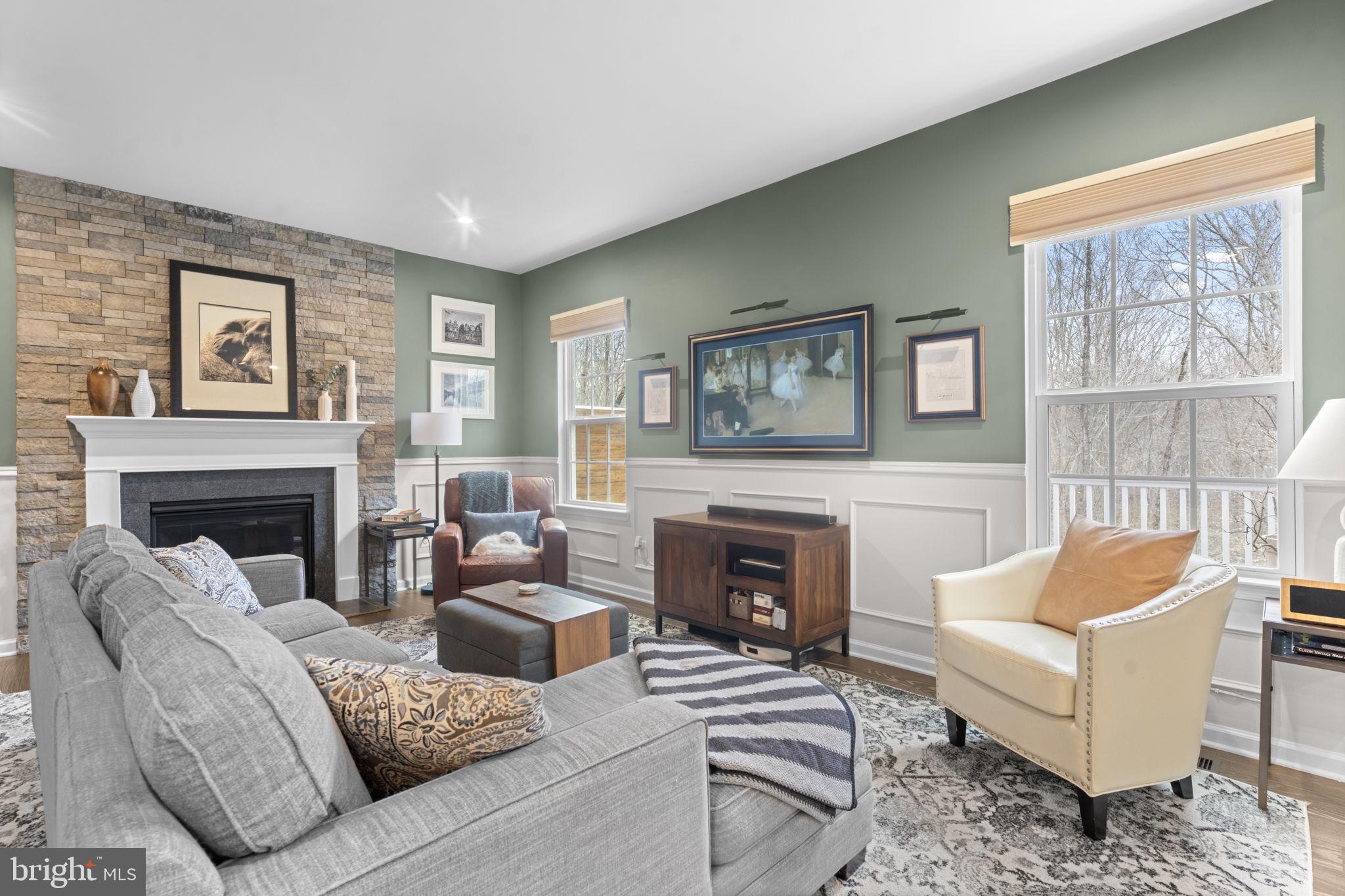 MAY'S QUARTER - Residential