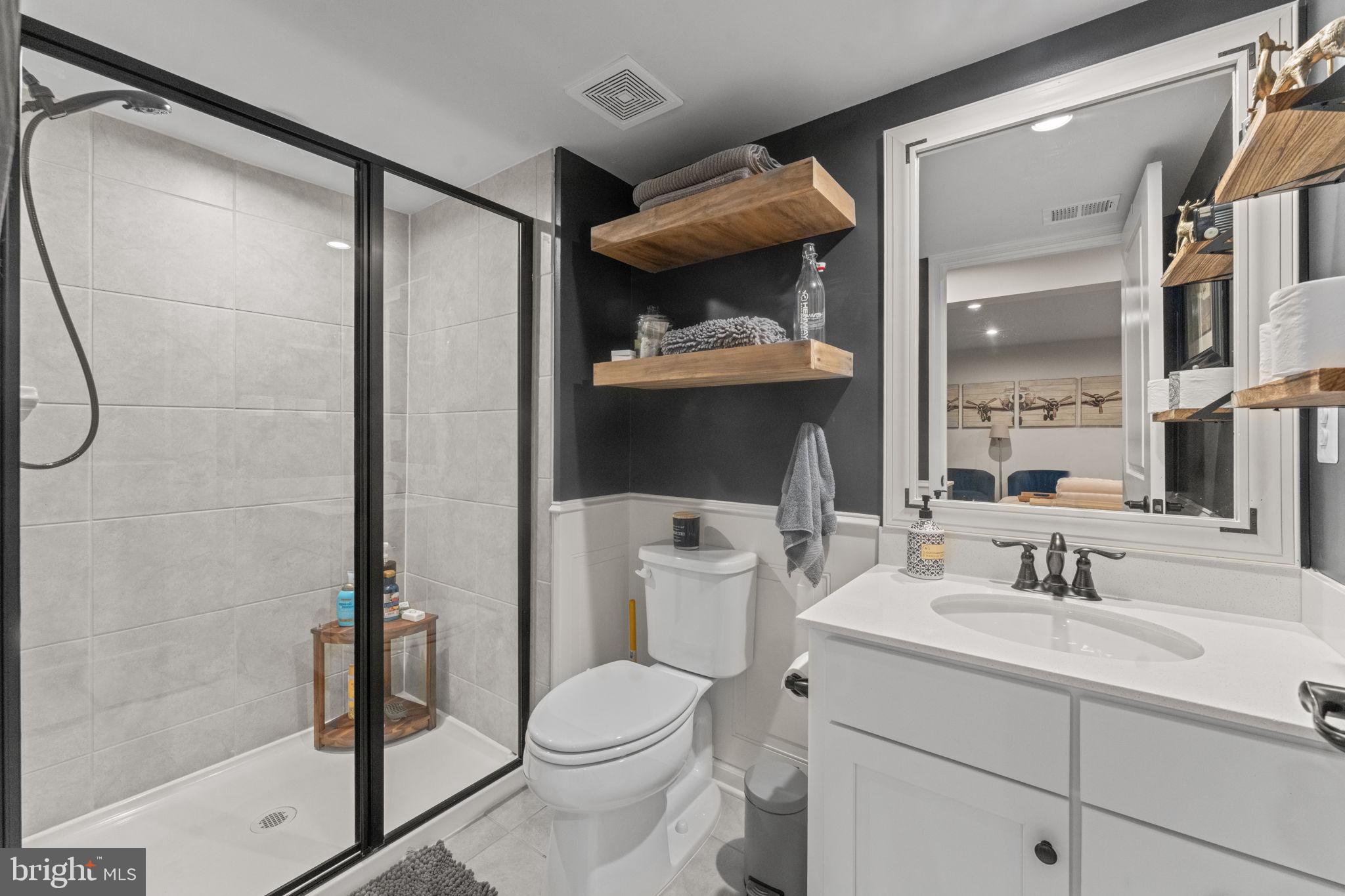 MAY'S QUARTER - Residential