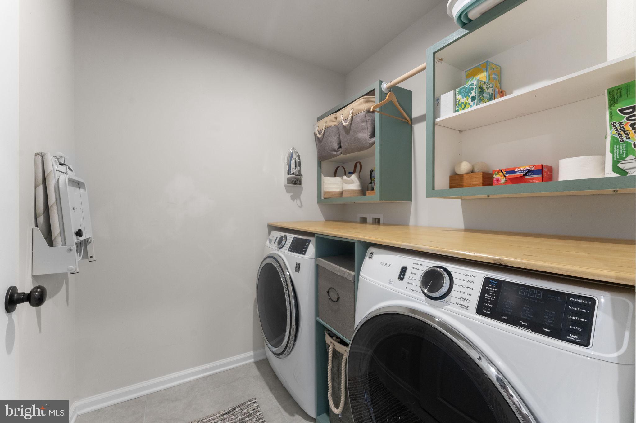 MAY'S QUARTER - Residential