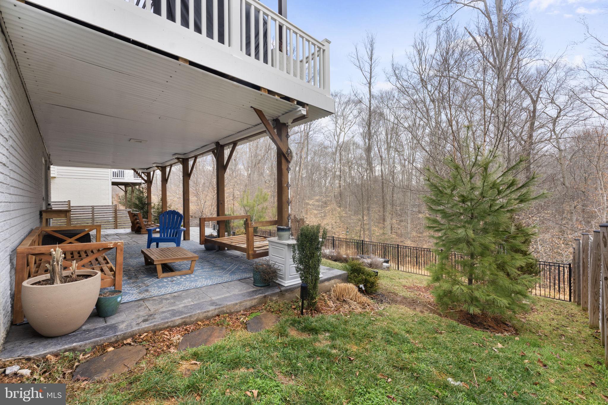 MAY'S QUARTER - Residential