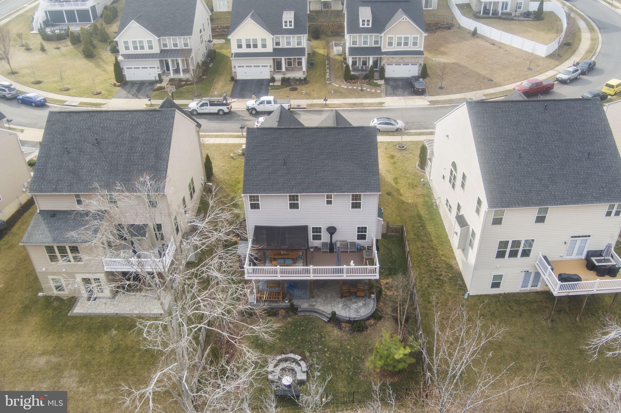 MAY'S QUARTER - Residential