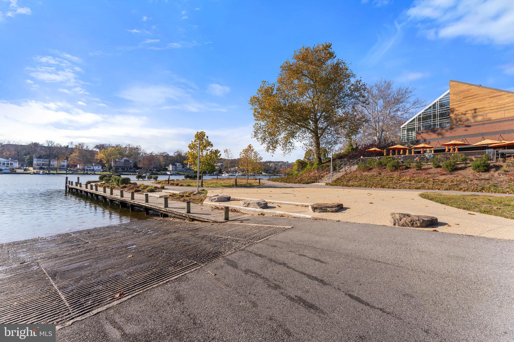 MAY'S QUARTER - Residential