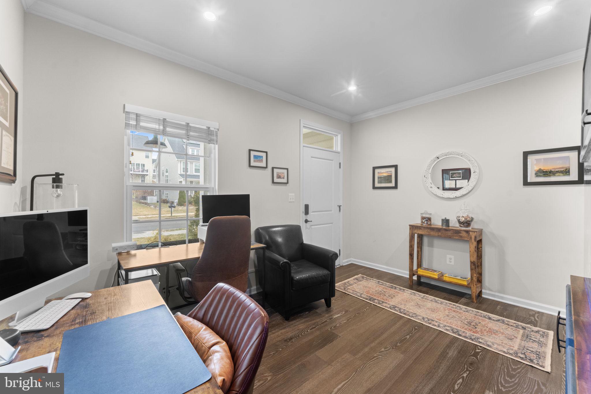 MAY'S QUARTER - Residential