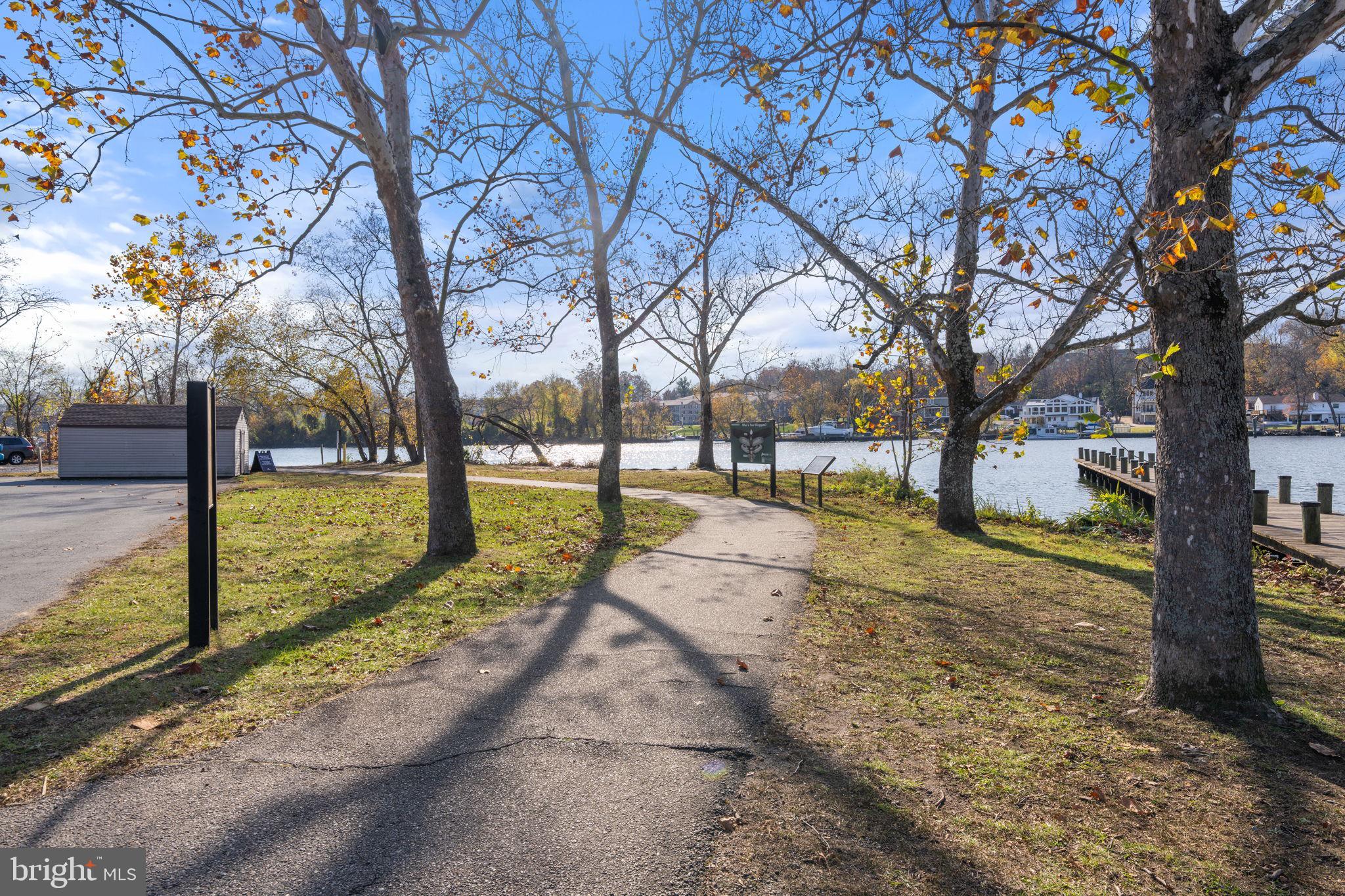 MAY'S QUARTER - Residential