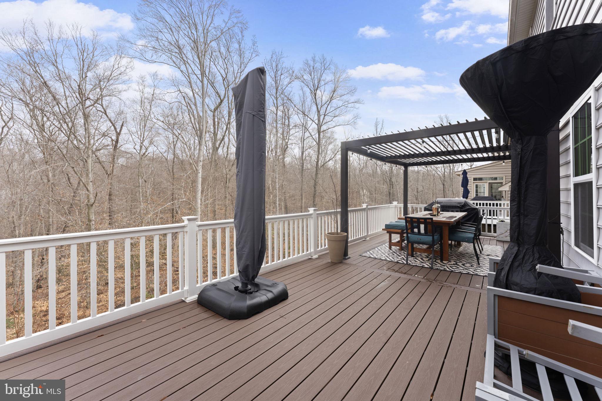 MAY'S QUARTER - Residential