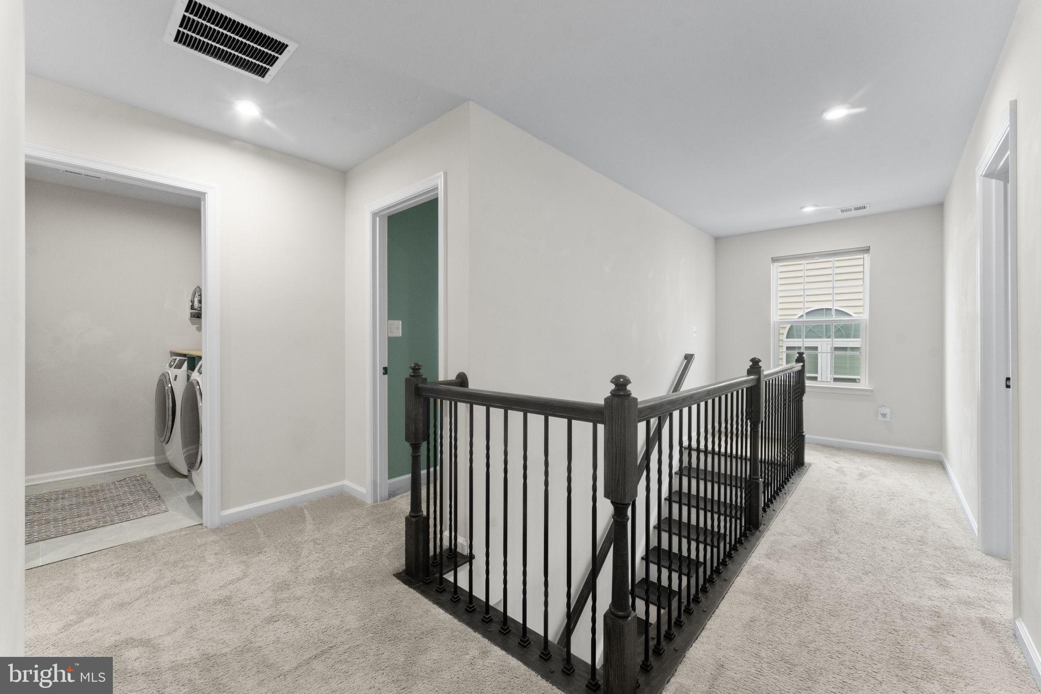 MAY'S QUARTER - Residential