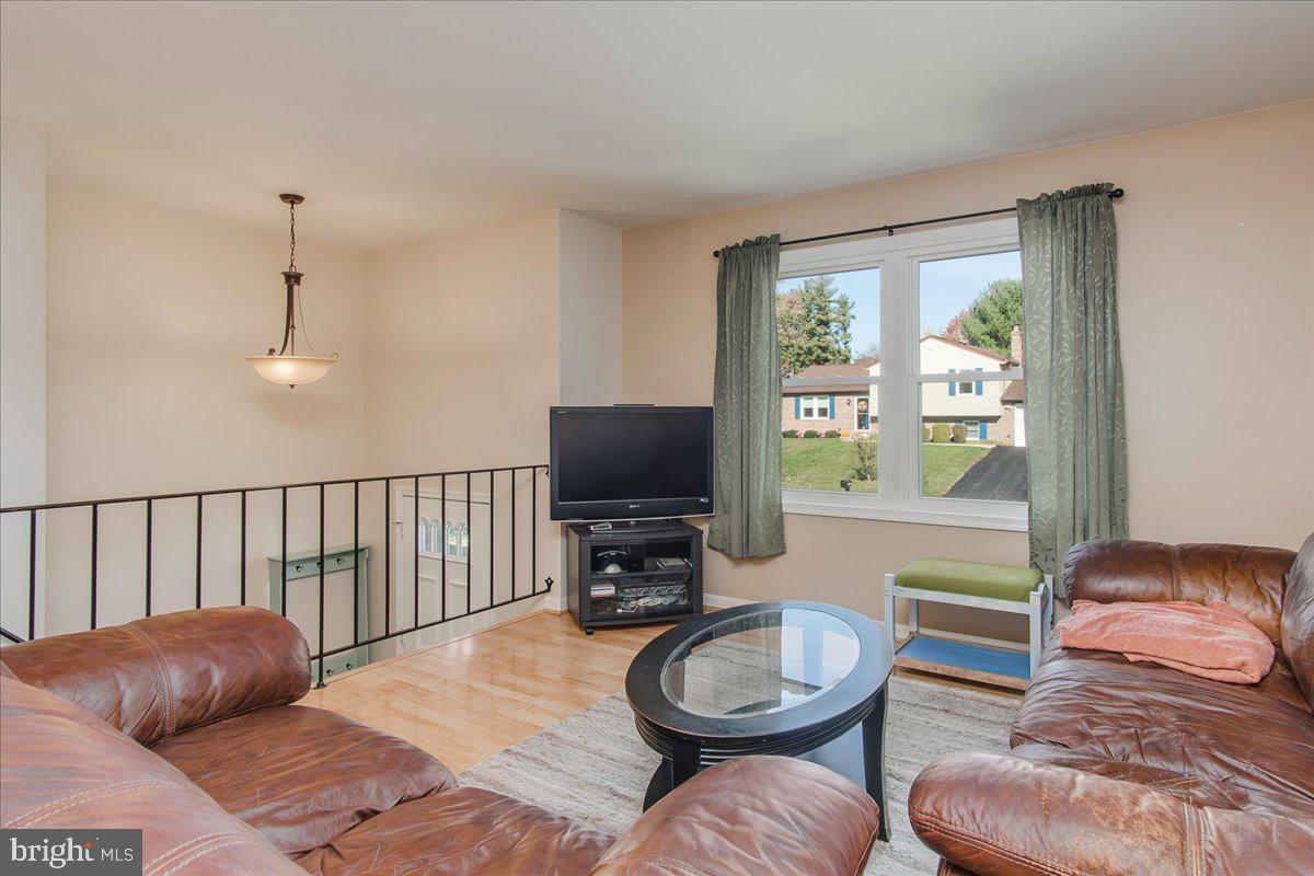 HILLTOP - Residential