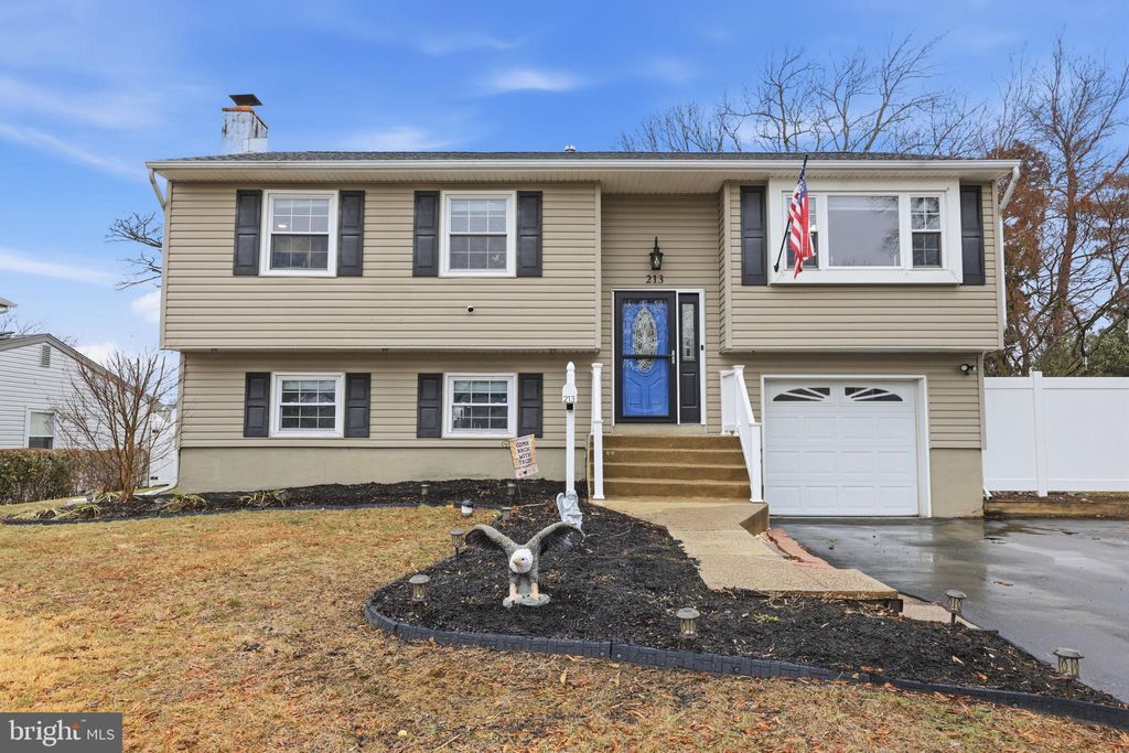 Photo of 213 Welsford Road, FAIRLESS HILLS, PA 19030 (MLS # PABU2115226)