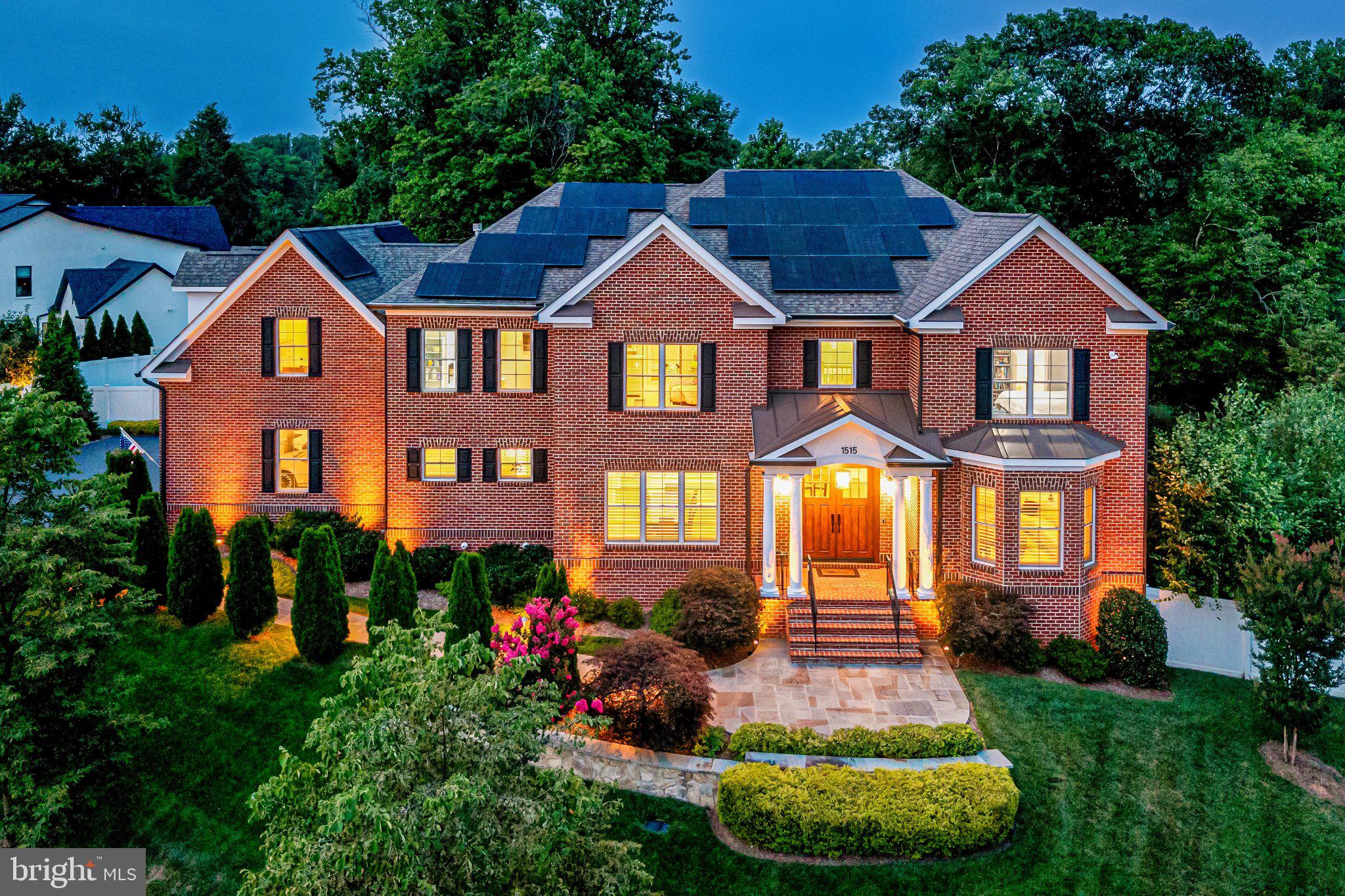 1515 BROOKHAVEN DRIVE