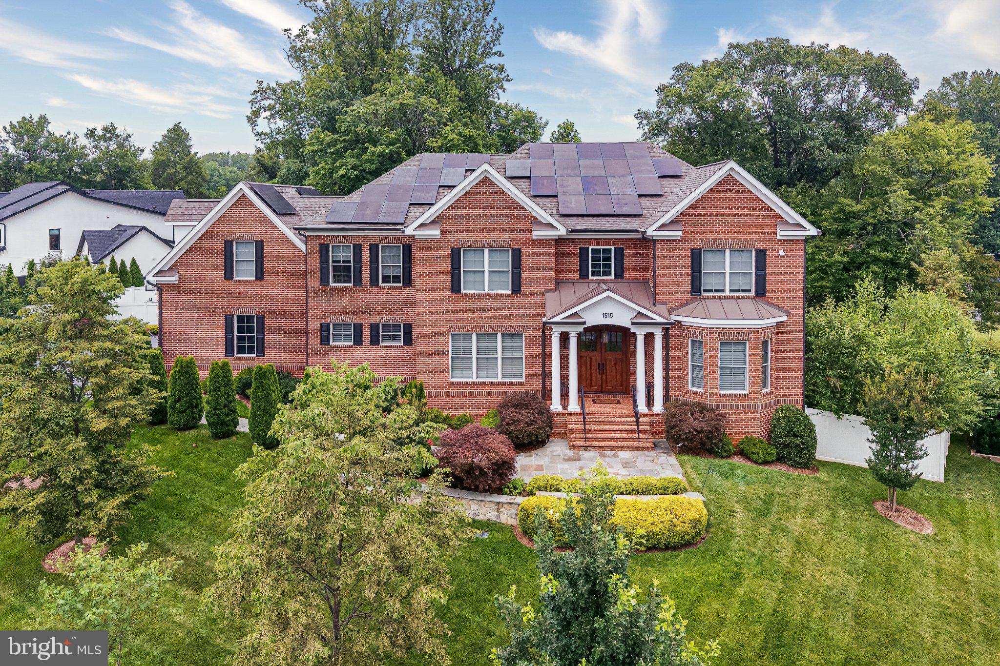 1515 BROOKHAVEN DRIVE