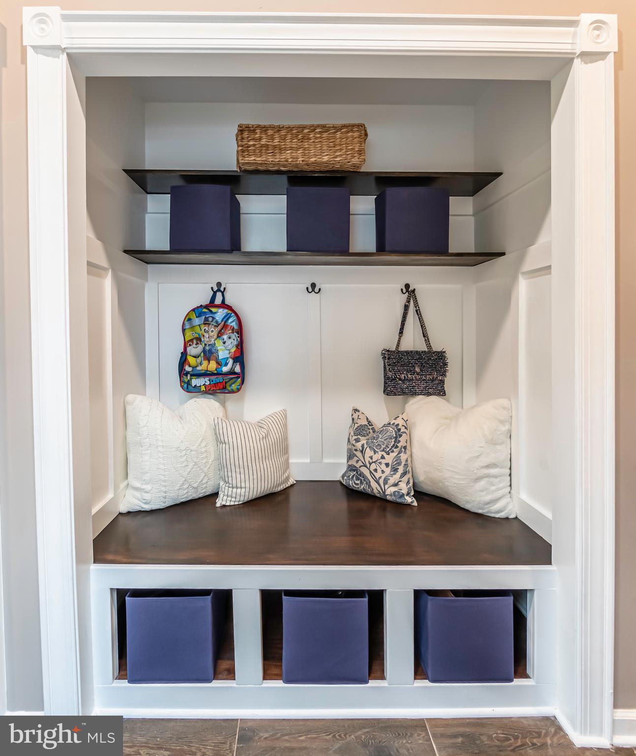 WOLF RUN - Residential