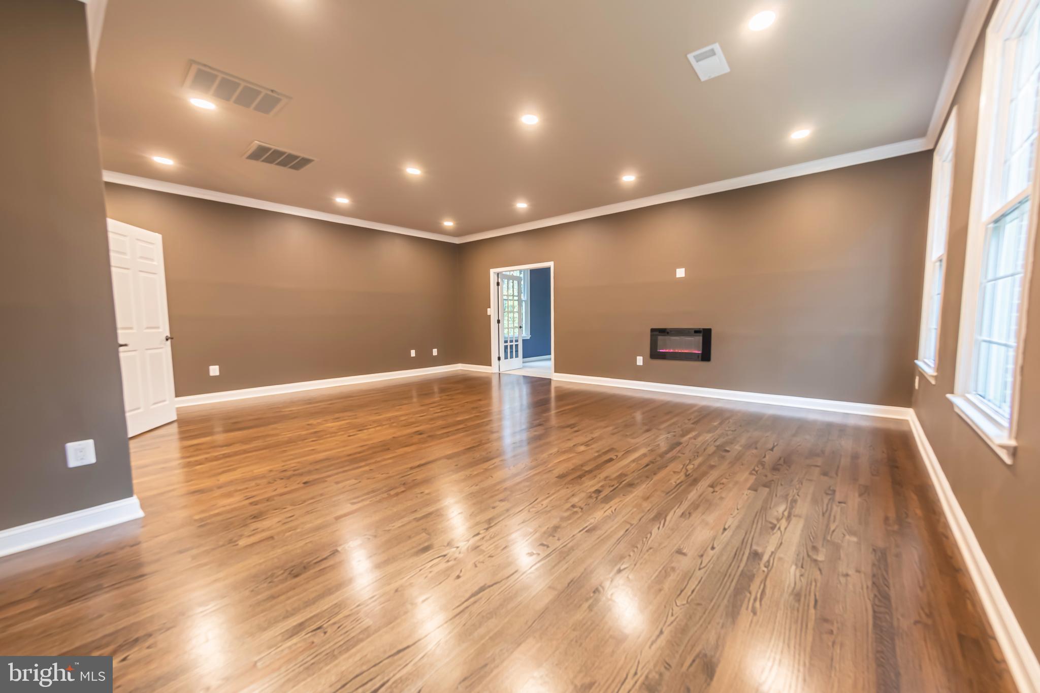 WOLF RUN - Residential