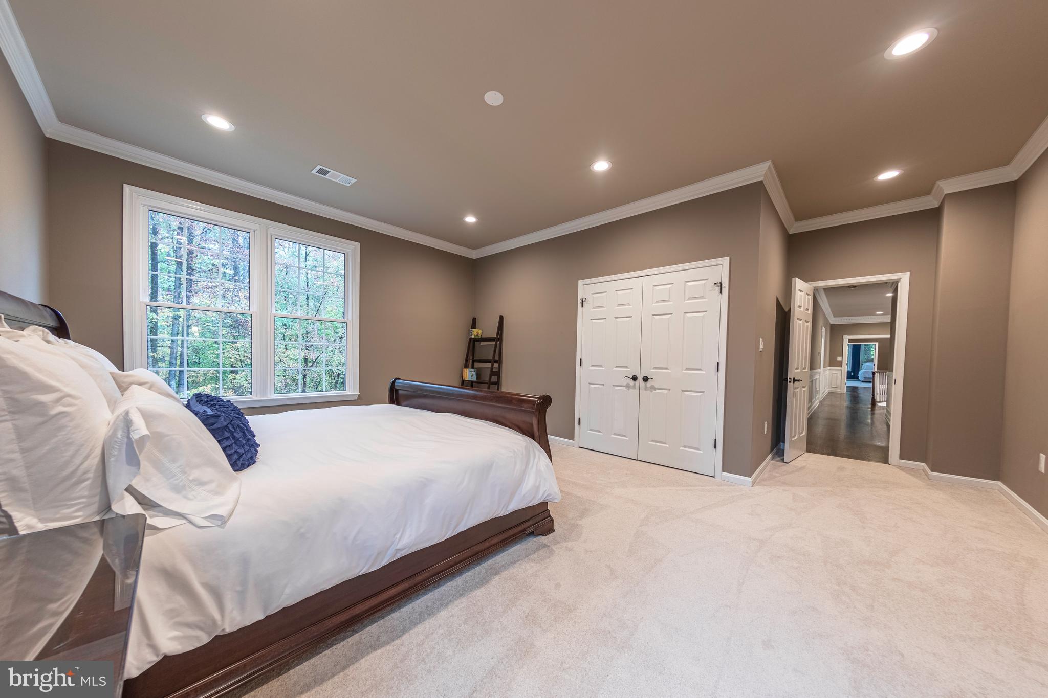 WOLF RUN - Residential