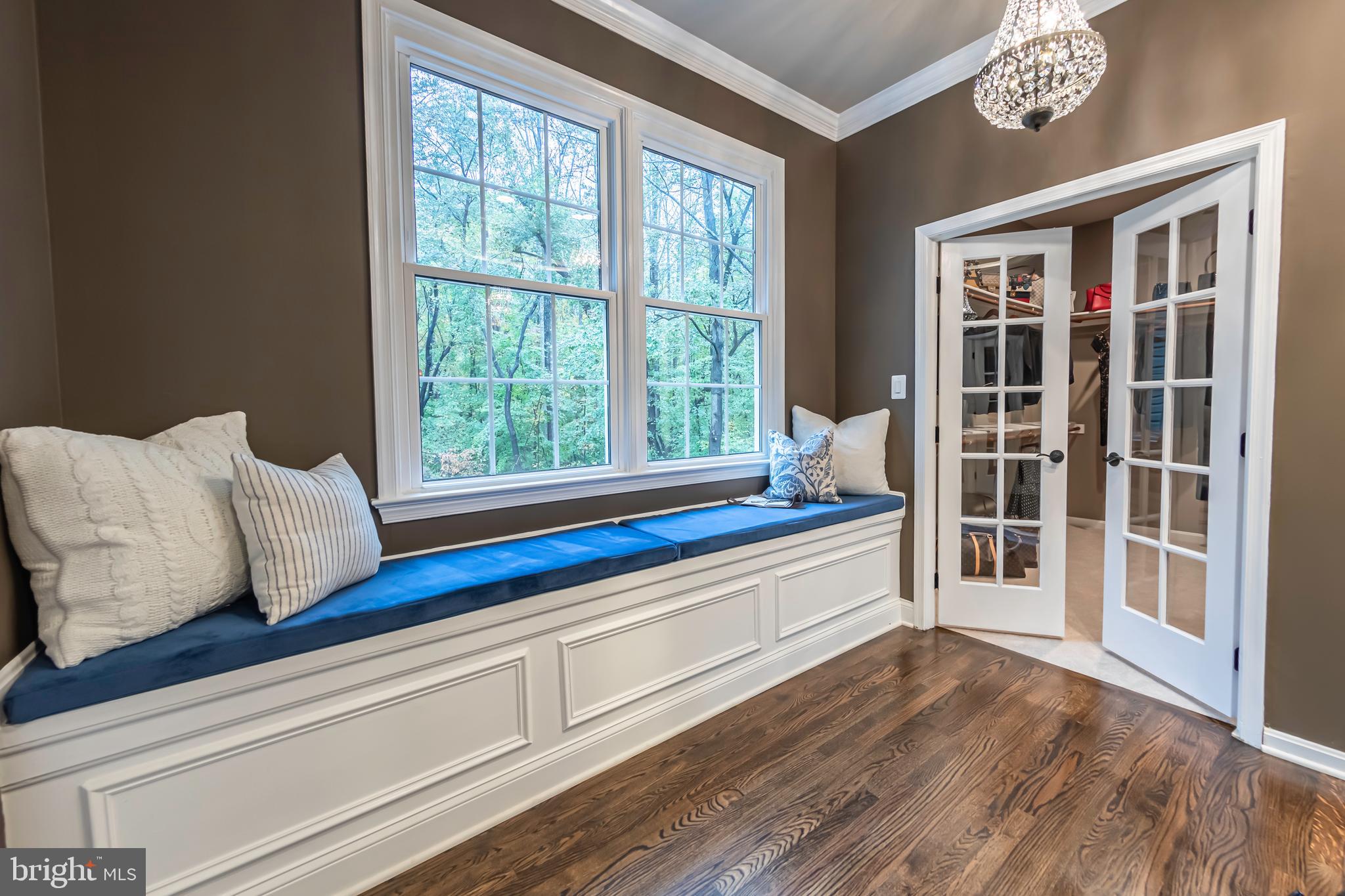 WOLF RUN - Residential