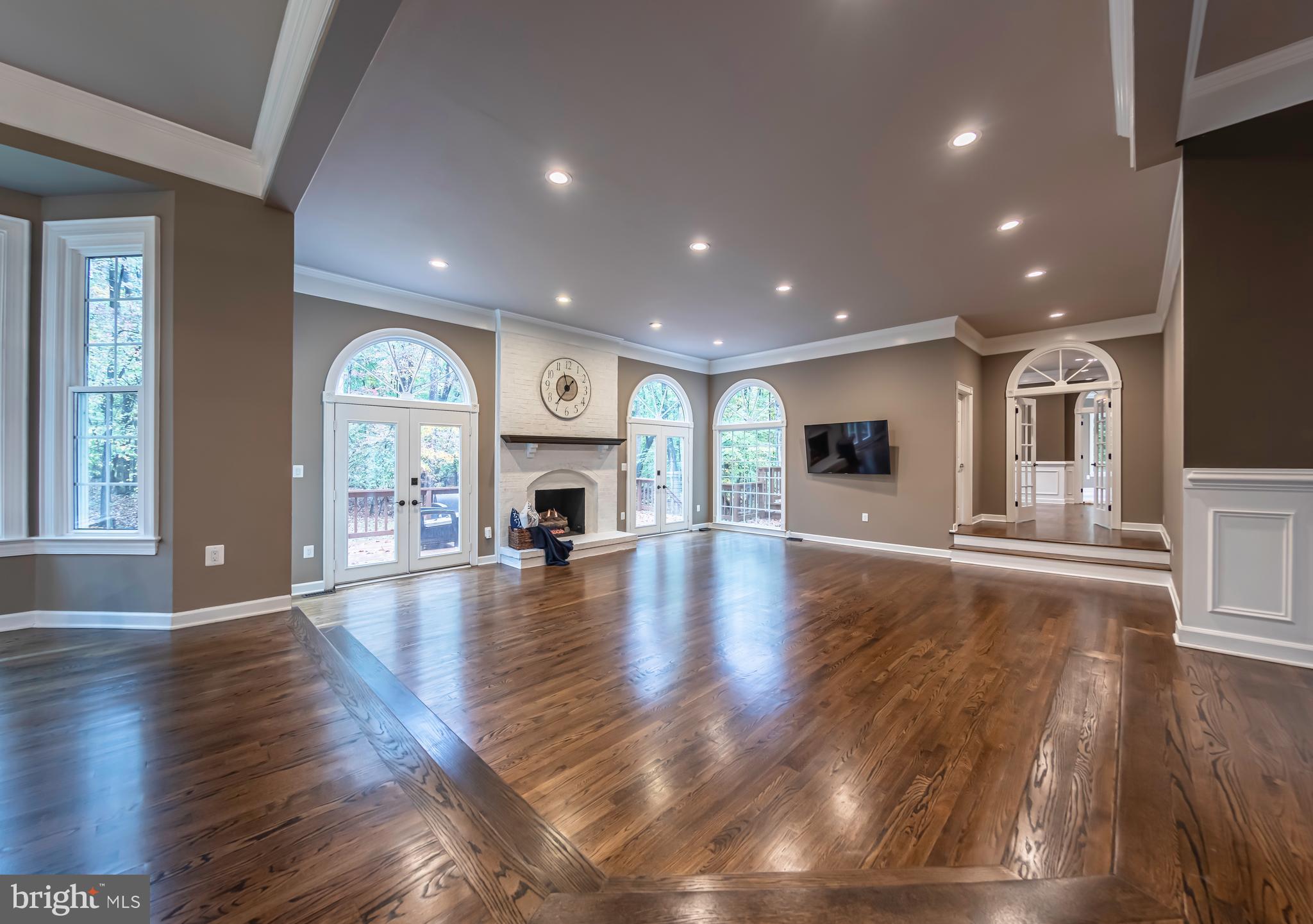 WOLF RUN - Residential