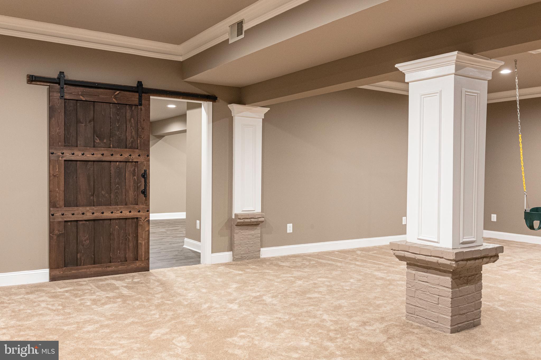 WOLF RUN - Residential